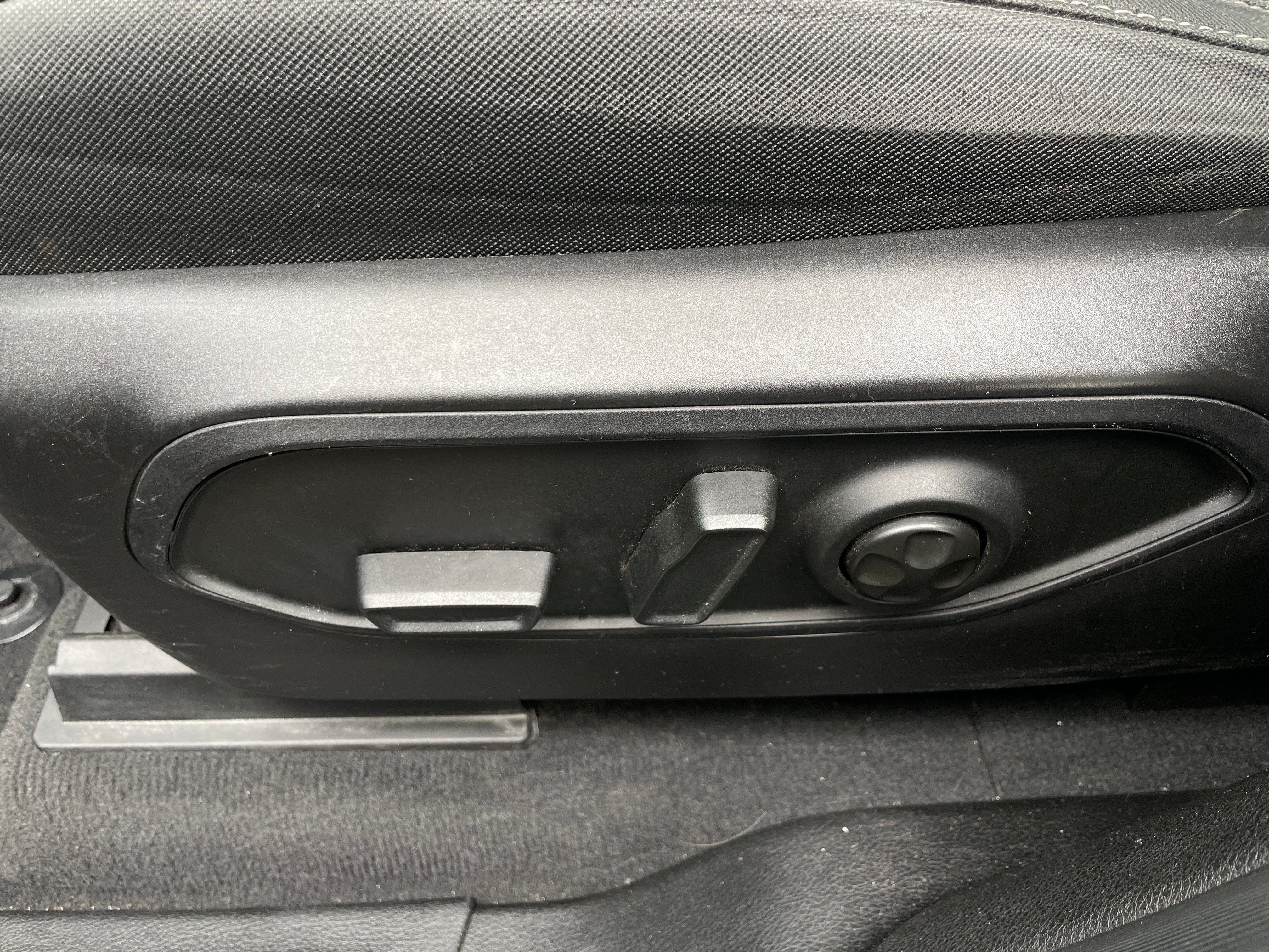 2023 Jeep Grand Cherokee L Laredo - Photo 10