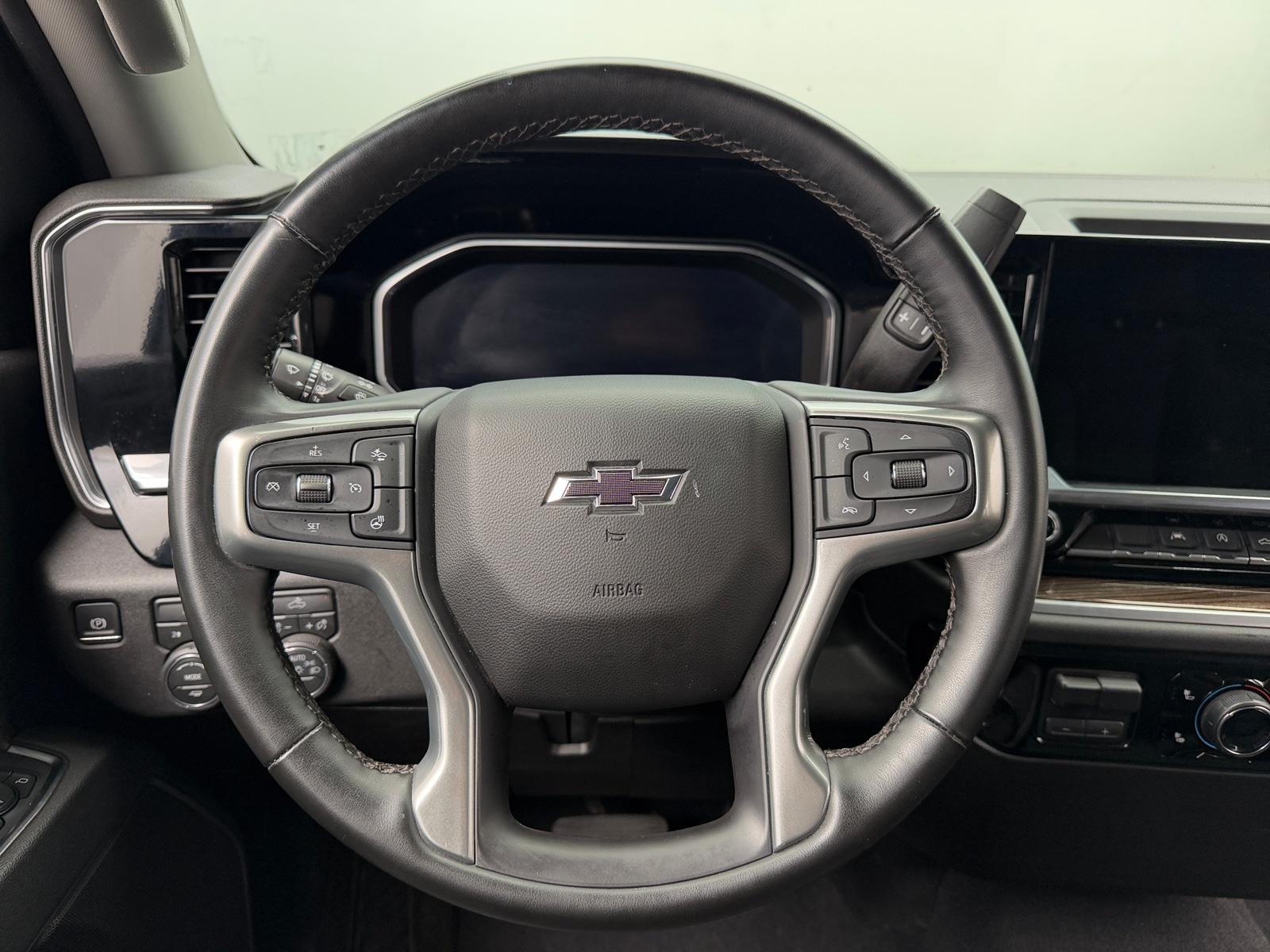 Thumbnail: 2026 Chevrolet Silverado 1500 - 5