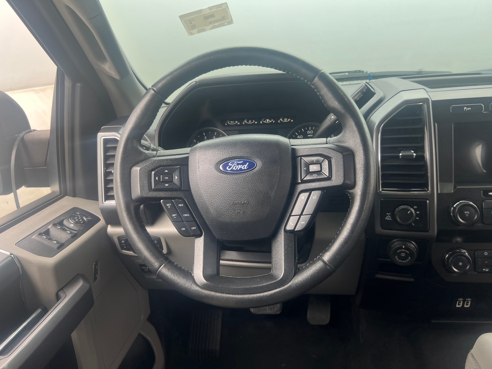 Thumbnail: 2019 Ford Econoline - 5