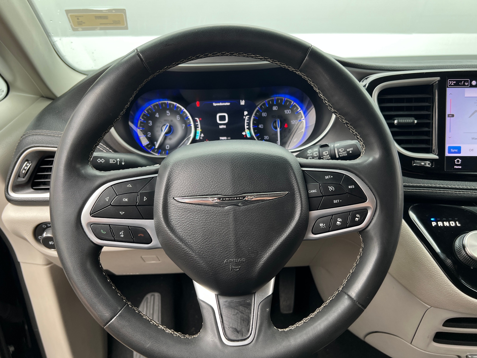 Thumbnail: 2023 Chrysler Pacifica - 4