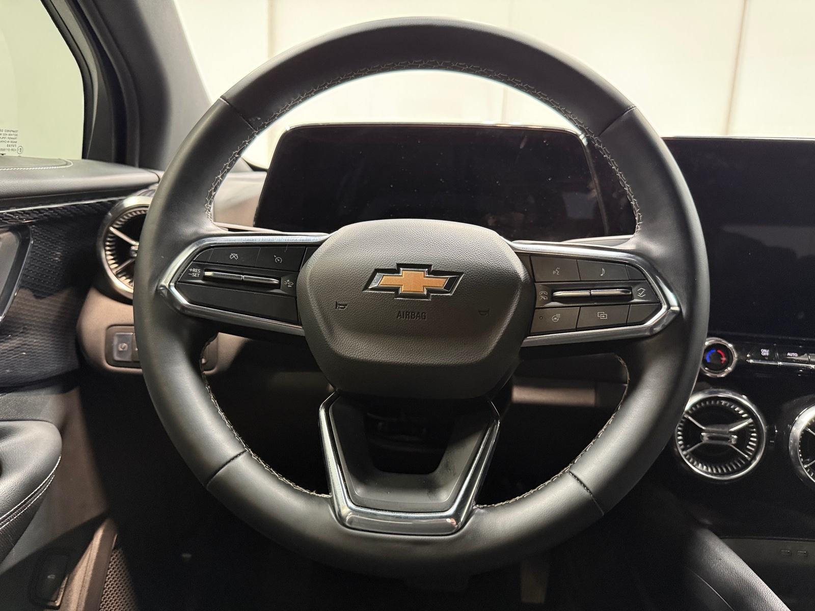 Thumbnail: 2024 Chevrolet Blazer EV - 4
