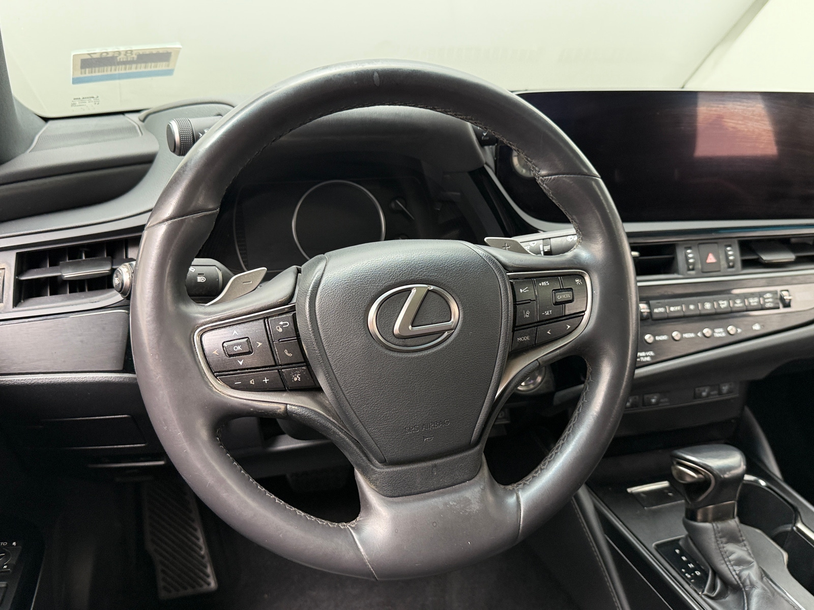 Thumbnail: 2023 Lexus ES - 4