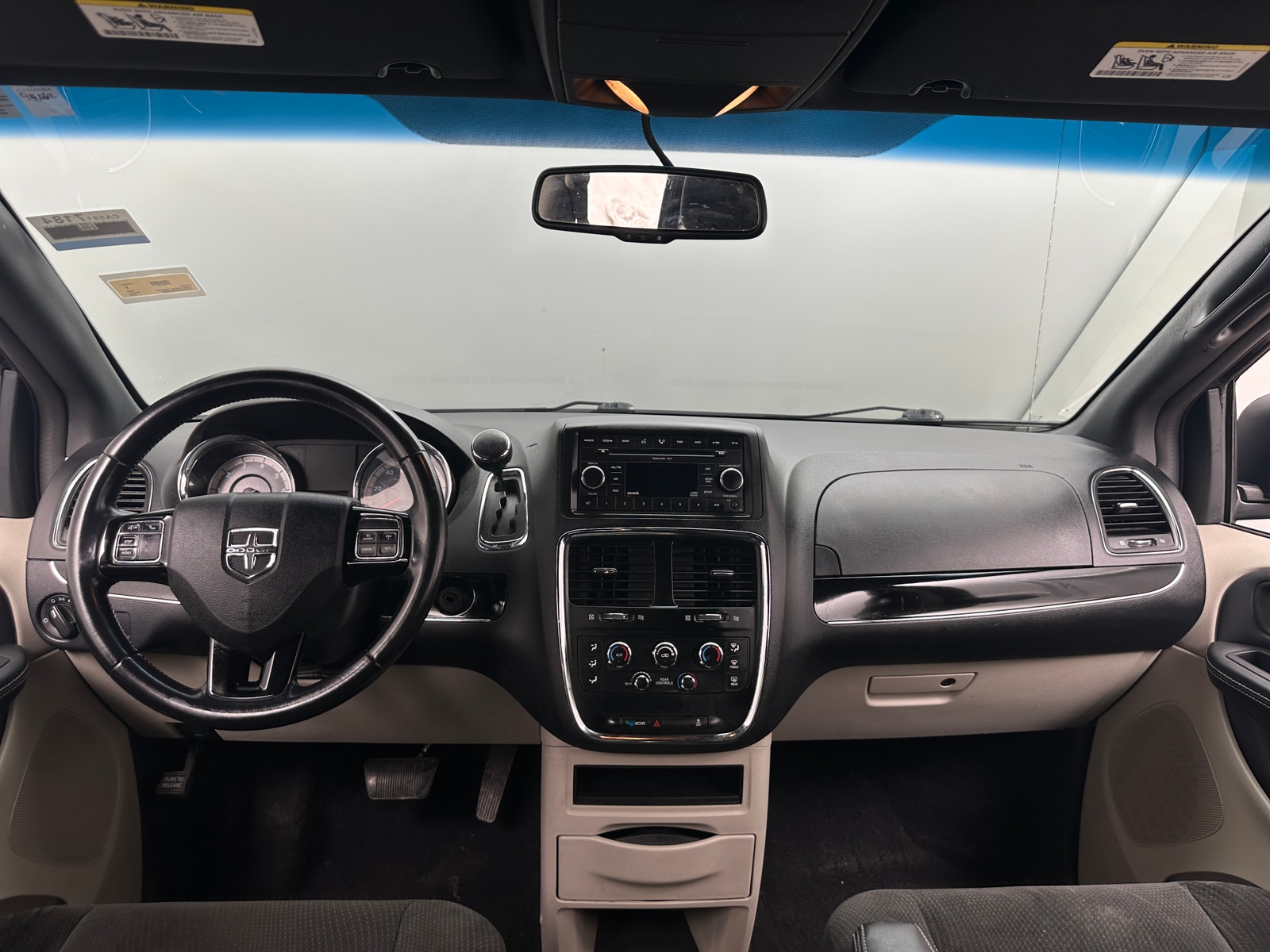 Thumbnail: 2016 Dodge Grand Caravan - 3