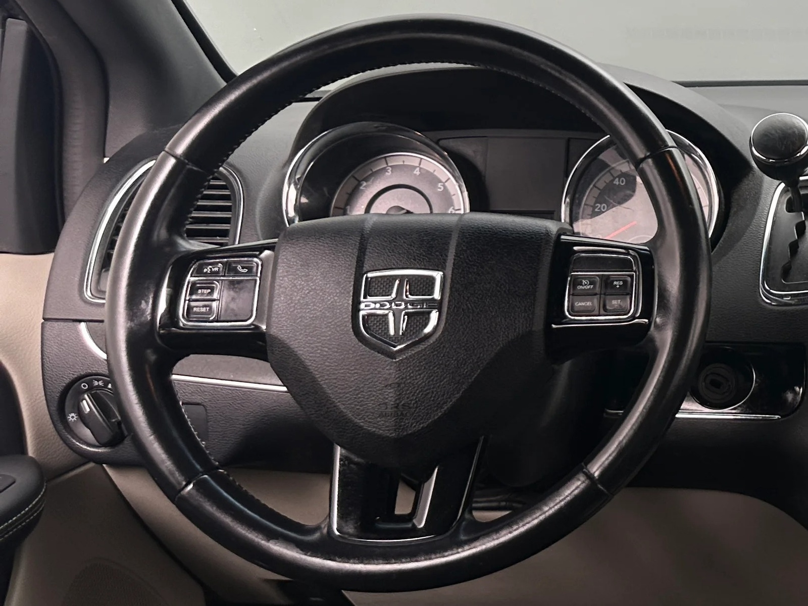 Thumbnail: 2016 Dodge Grand Caravan - 5