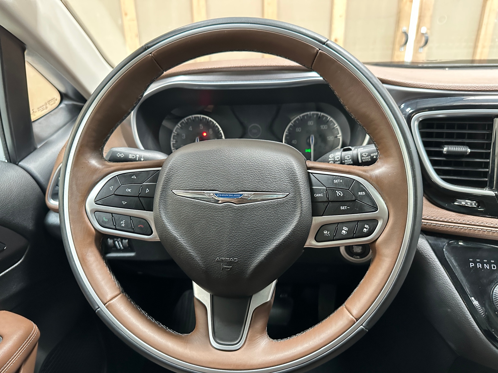 Thumbnail: 2018 Chrysler Pacifica - 4