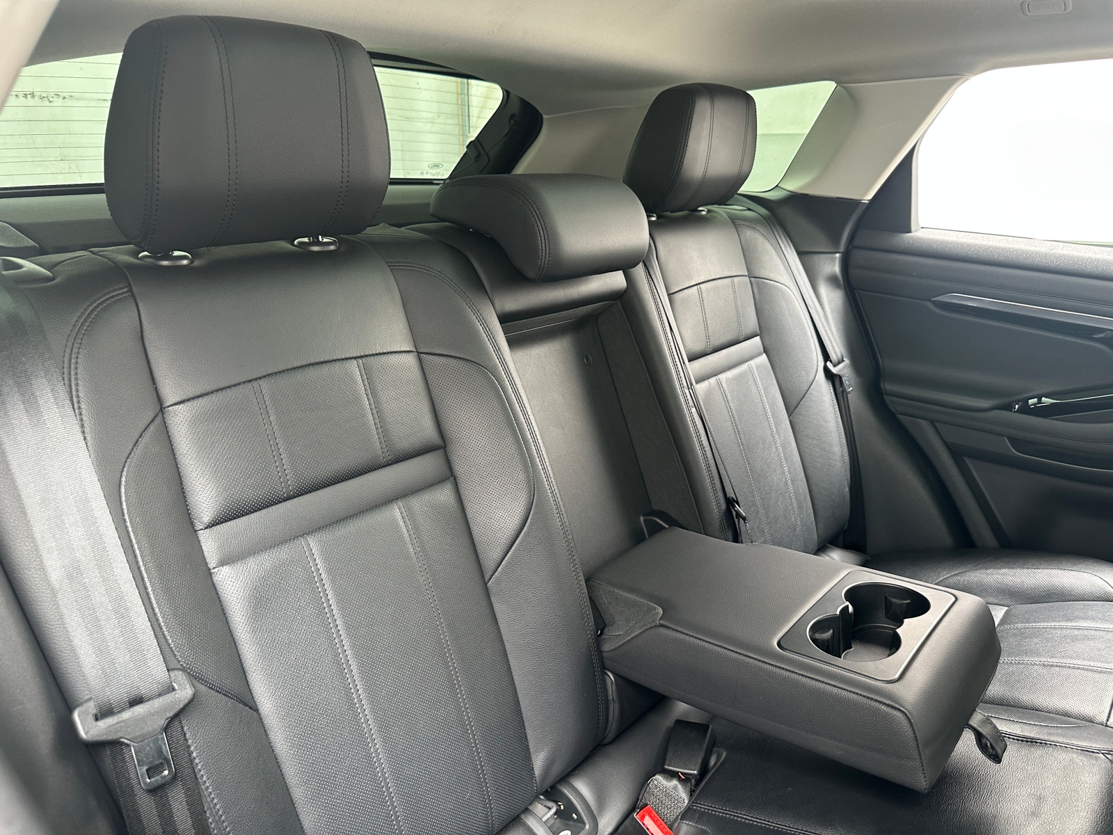 Thumbnail: 2020 Land Rover Range Rover Evoque - 5