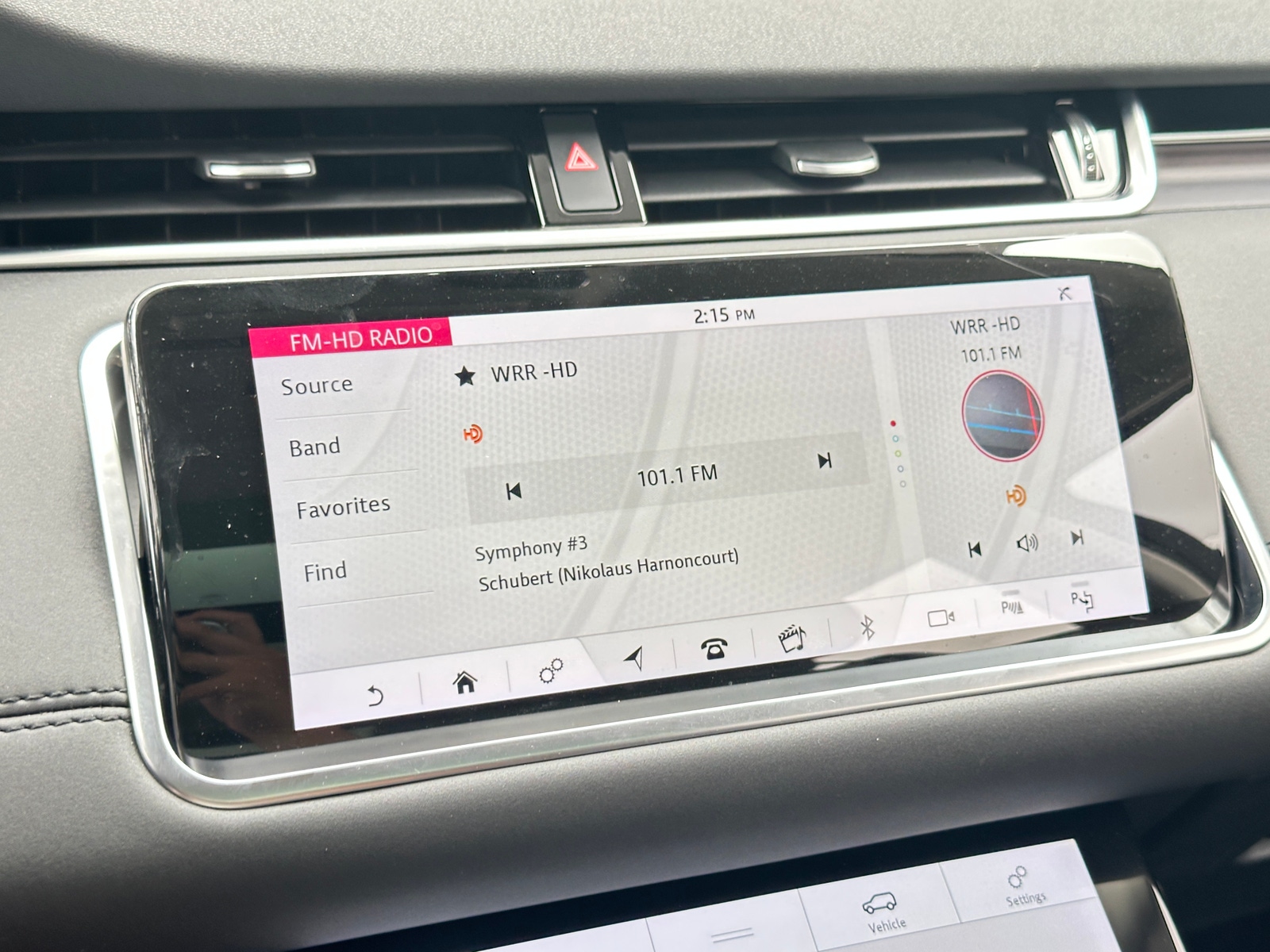 Thumbnail: 2020 Land Rover Range Rover Evoque - 3