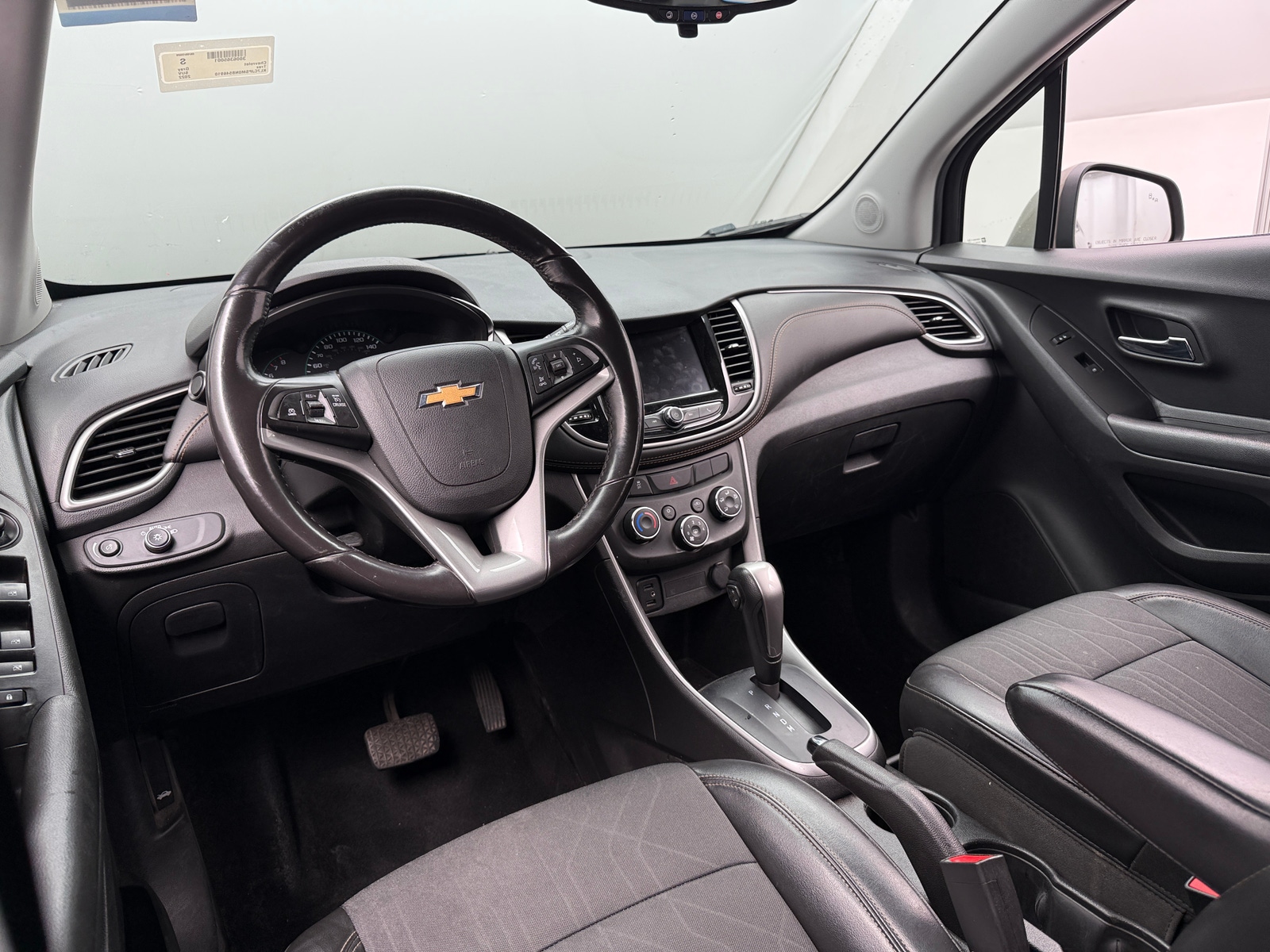 Thumbnail: 2022 Chevrolet Trax - 2
