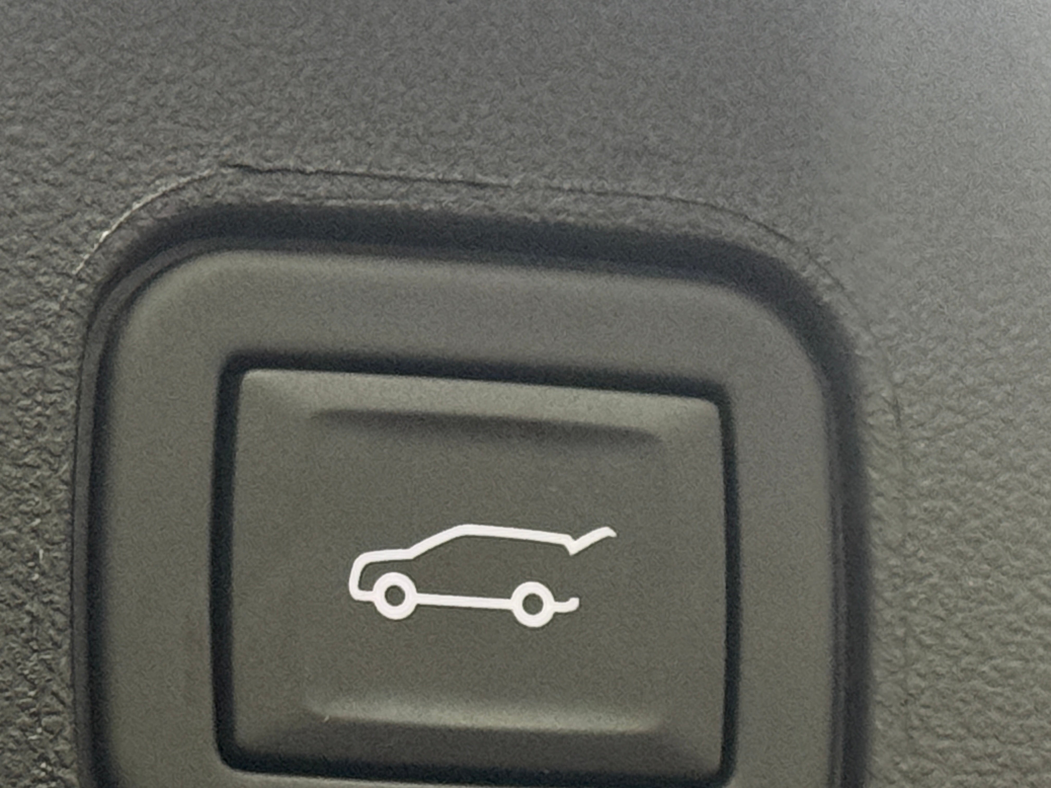 Used 2024 Cadillac LYRIQ Sport 2 with VIN 1GYKPVRL1RZ139684 for sale in Pewaukee, WI
