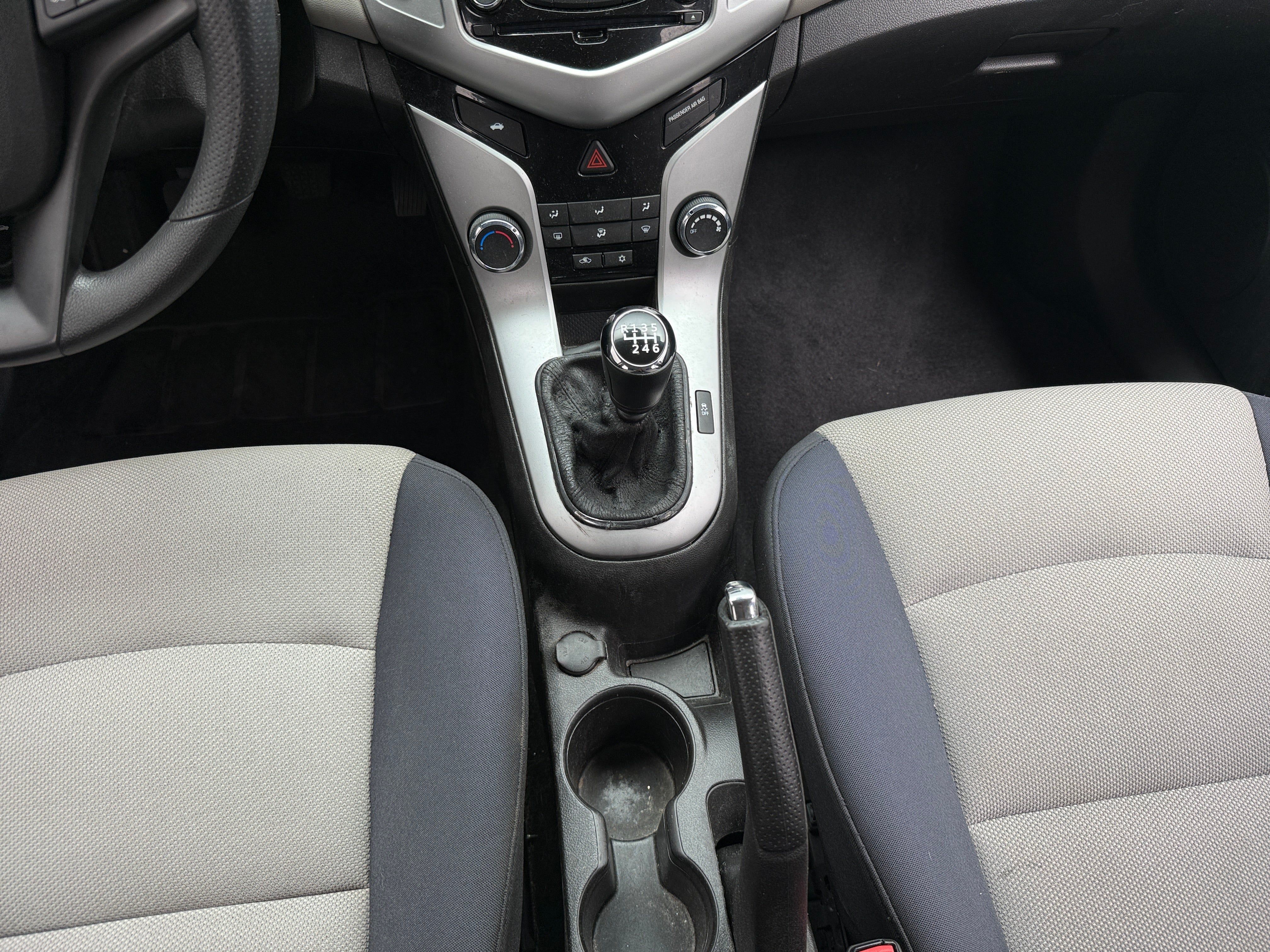 Used 2016 Chevrolet Cruze Limited LS with VIN 1G1PB5SG5G7186354 for sale in Pewaukee, WI