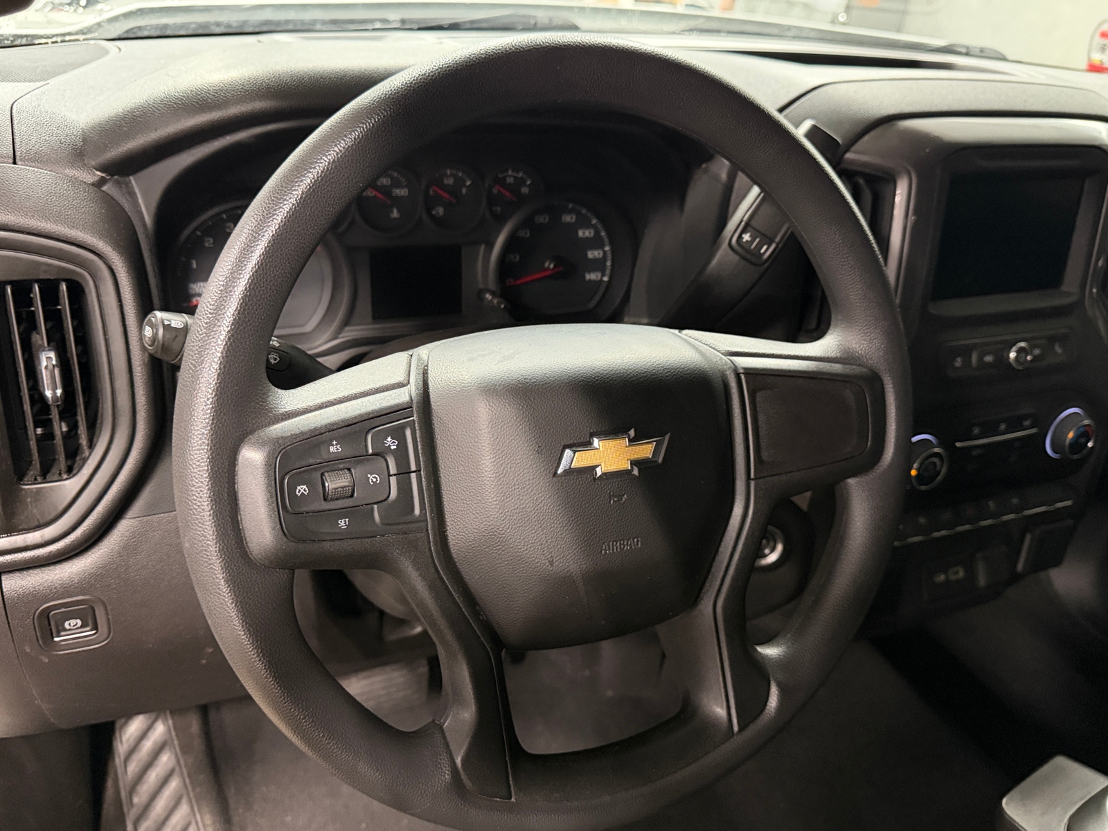Thumbnail: 2023 Chevrolet Silverado 1500 - 5