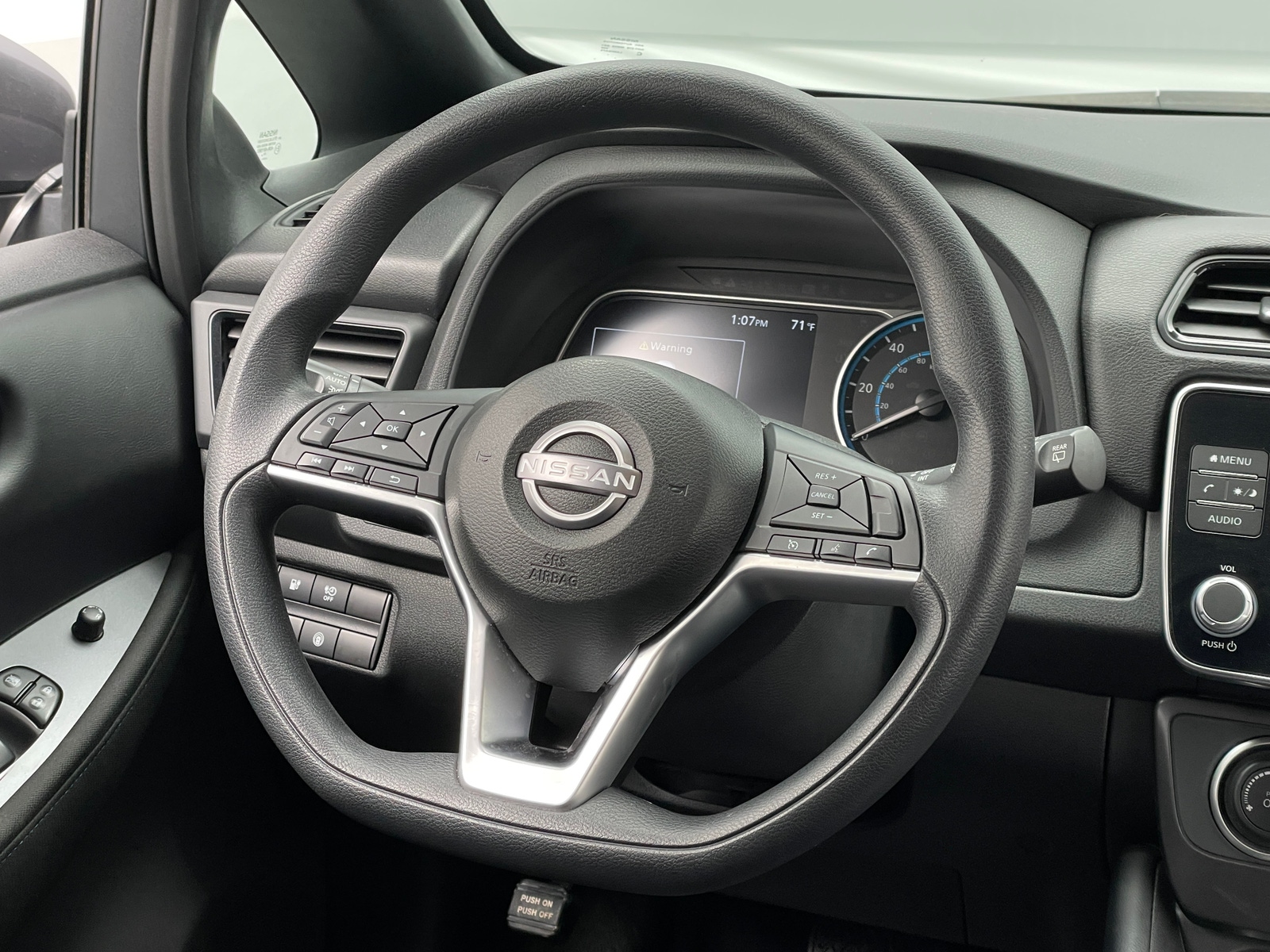 Thumbnail: 2025 Nissan Leaf - 5