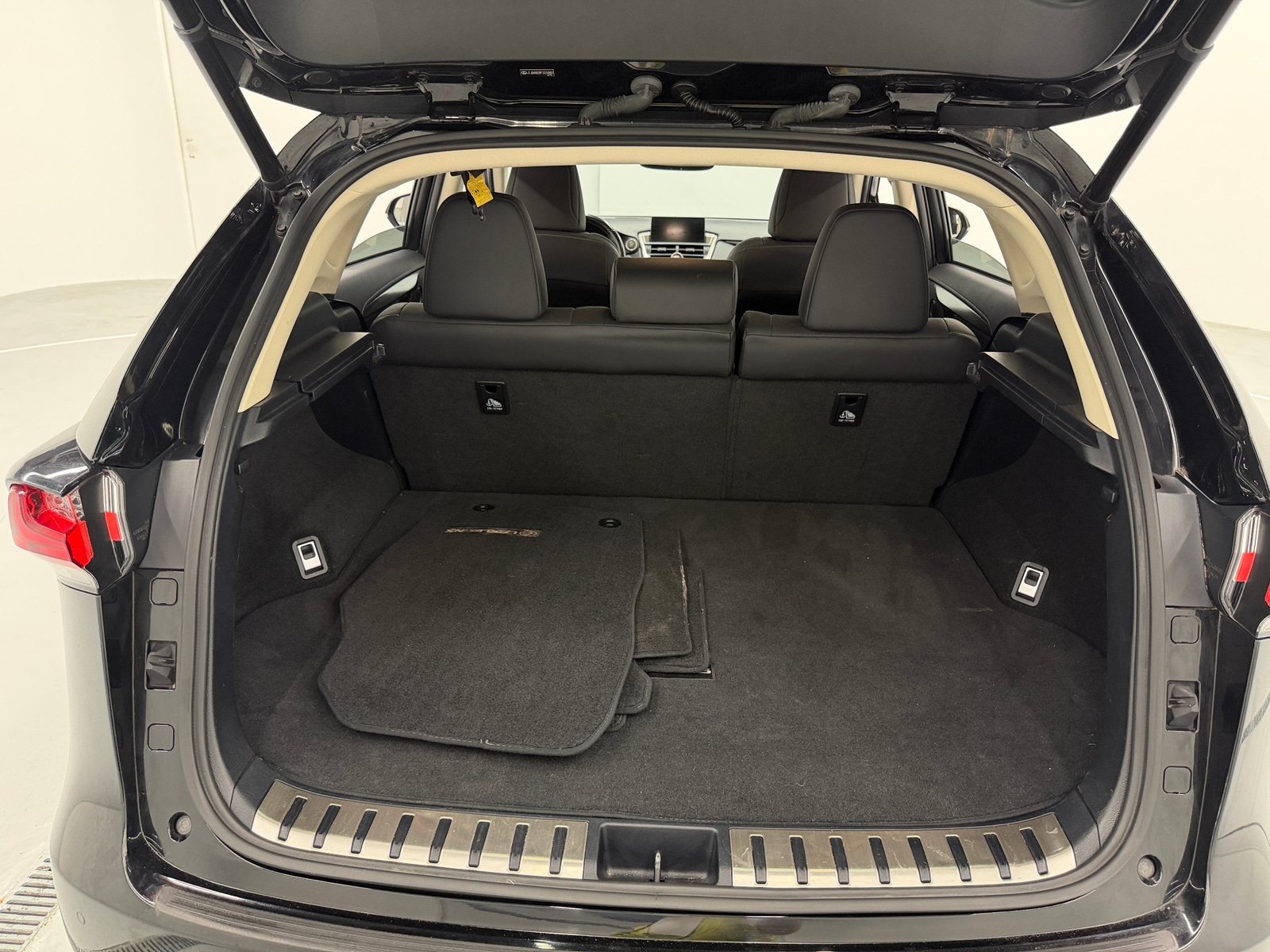 Thumbnail: 2015 Lexus NX - 6