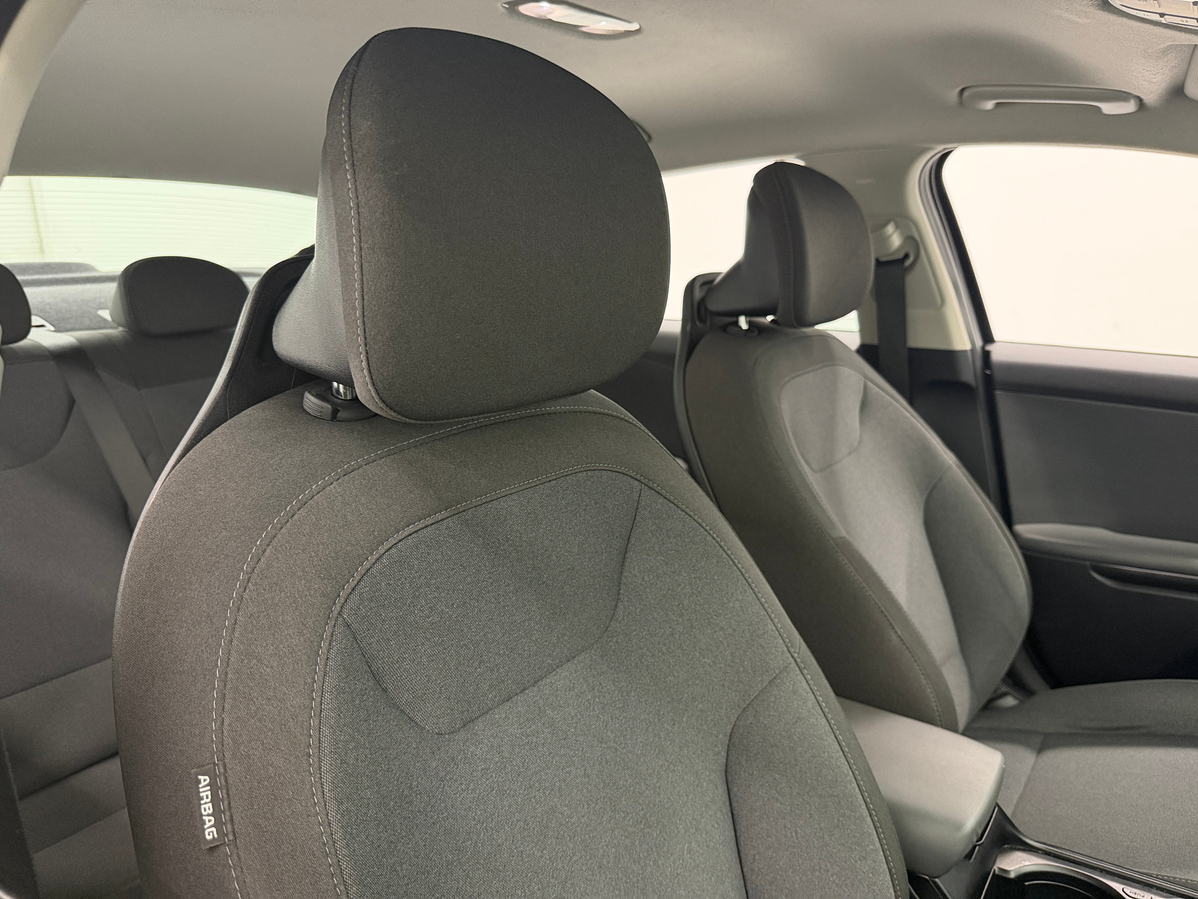 2025 Kia K4 LXS - Photo 8