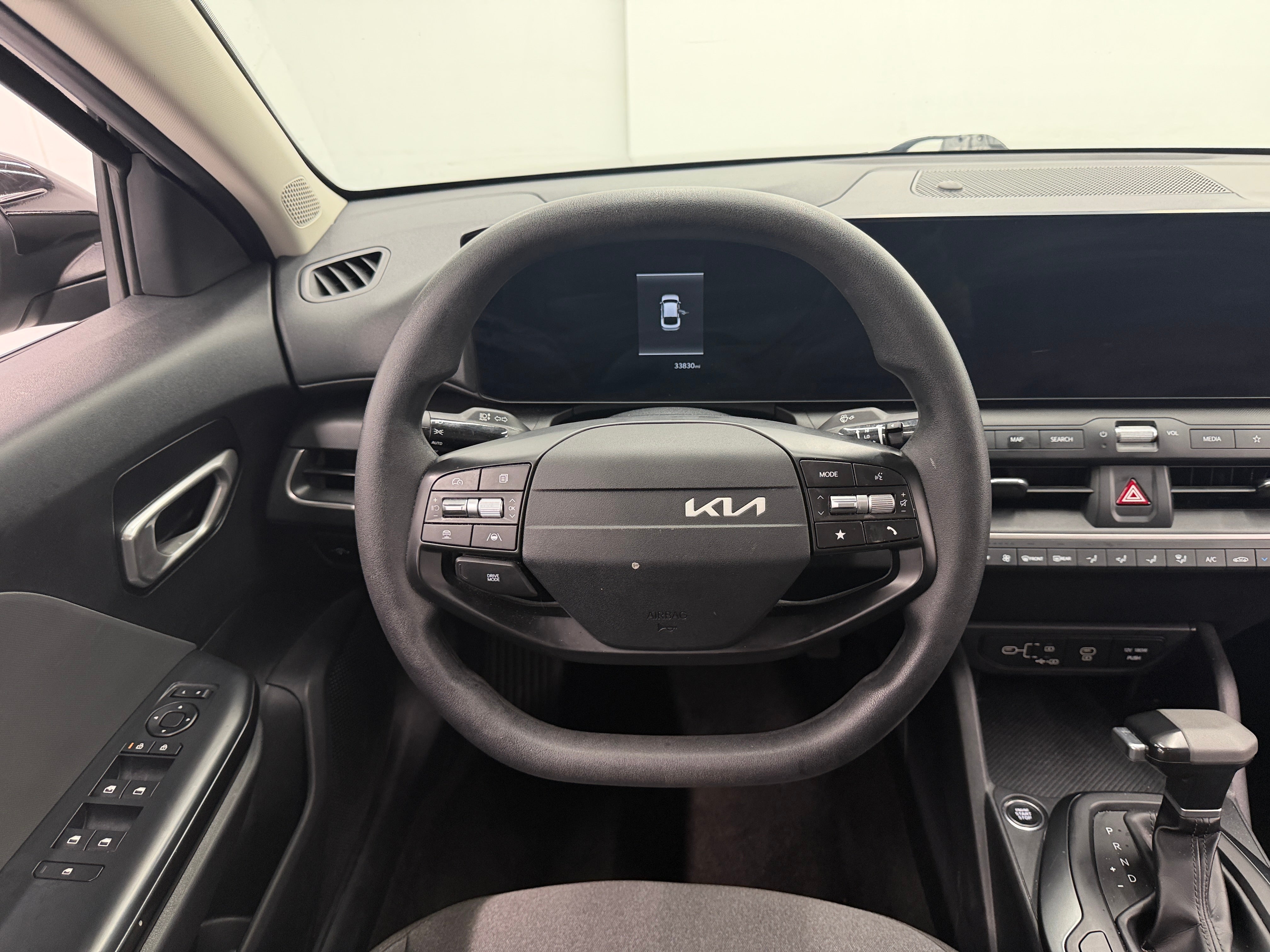 2025 Kia K4 LXS - Photo 6