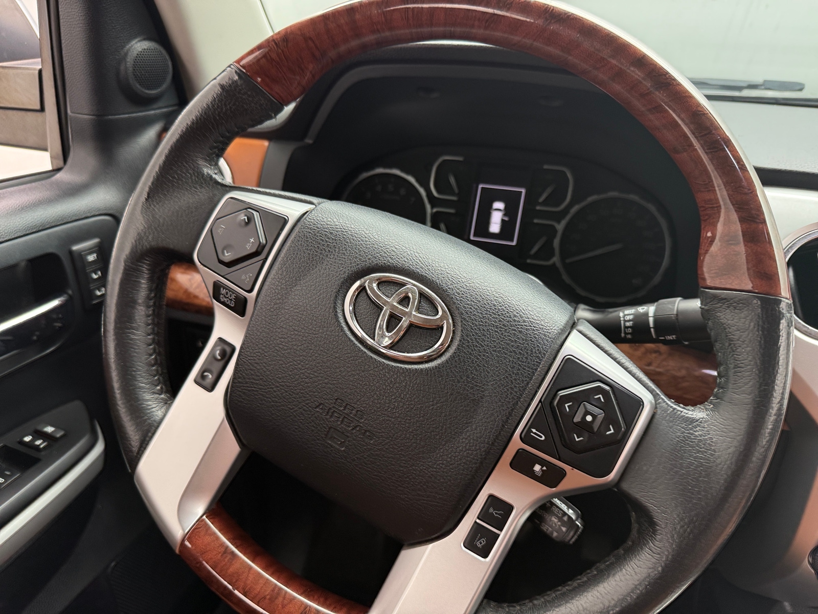 Thumbnail: 2018 Toyota Tundra - 4