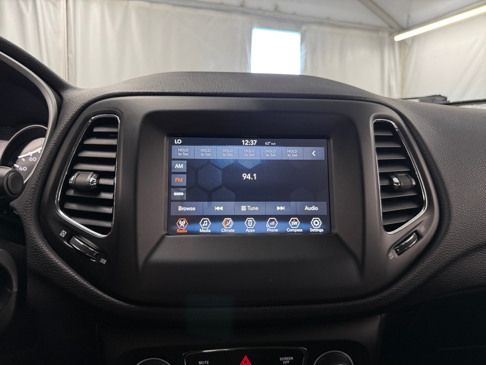 Thumbnail: 2018 Jeep Compass - 4