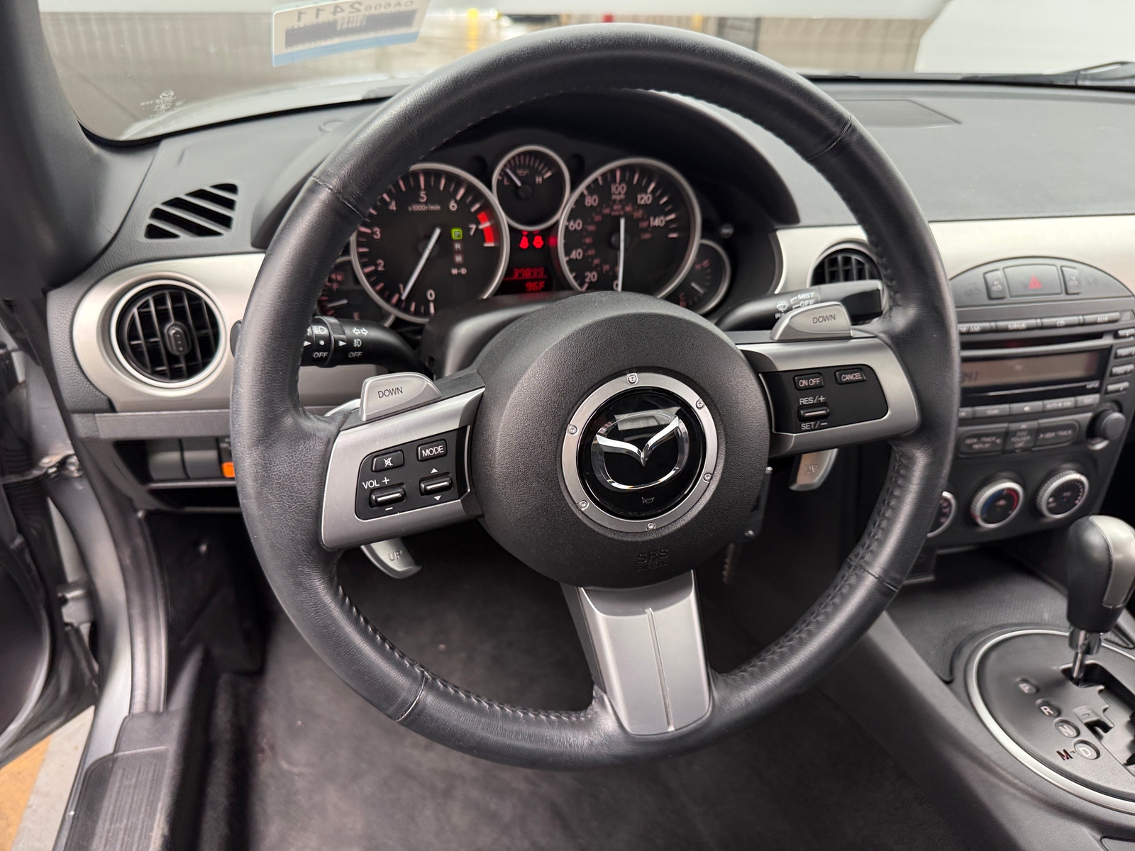 Thumbnail: 2011 Mazda MX-5 Miata - 4