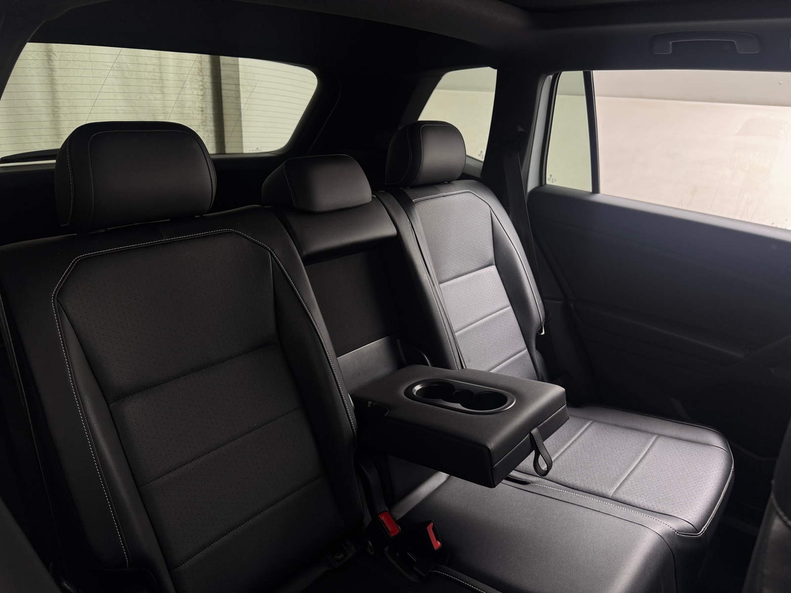 Thumbnail: 2021 Volkswagen Tiguan - 6