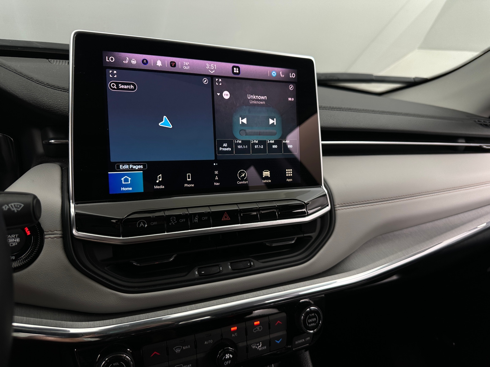 Thumbnail: 2022 Jeep Compass - 3