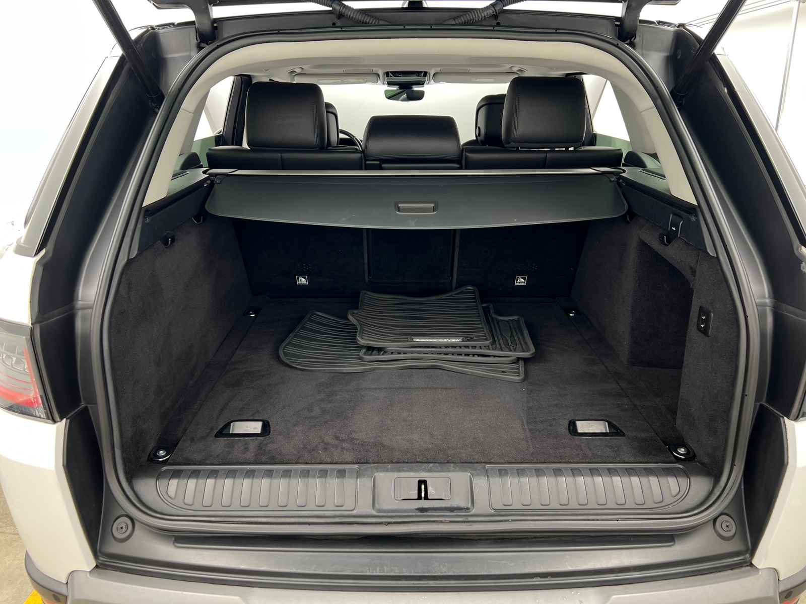 Thumbnail: 2021 Land Rover Range Rover Sport - 6