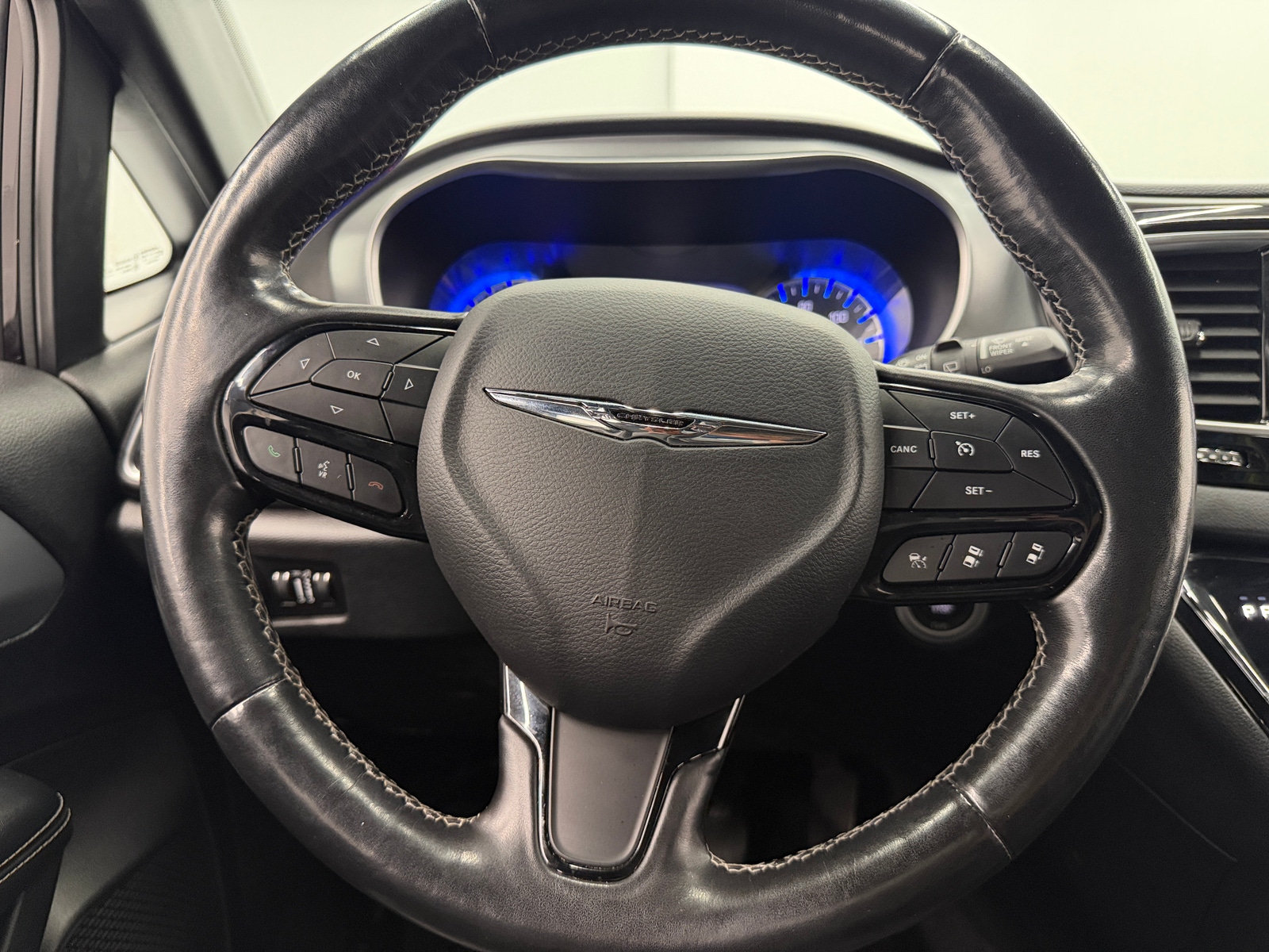 Thumbnail: 2019 Chrysler Pacifica - 4