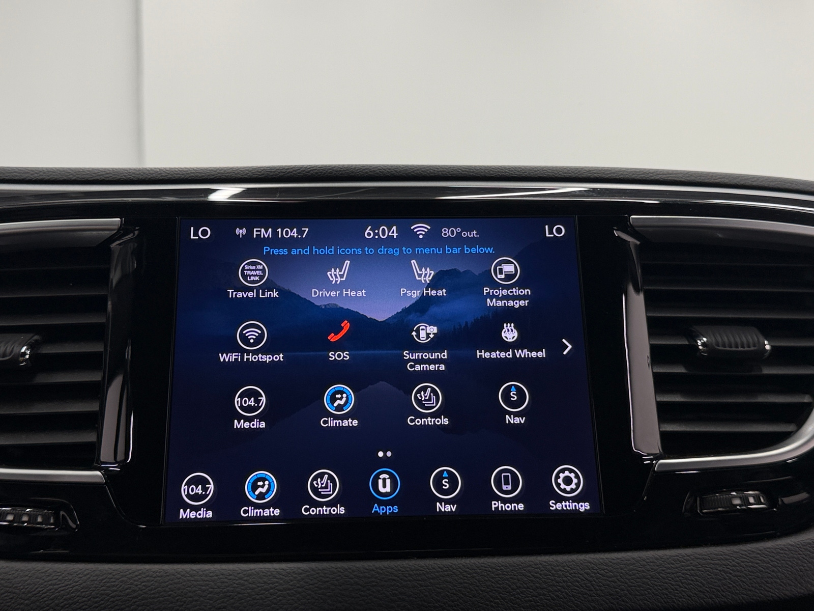 Thumbnail: 2019 Chrysler Pacifica - 3