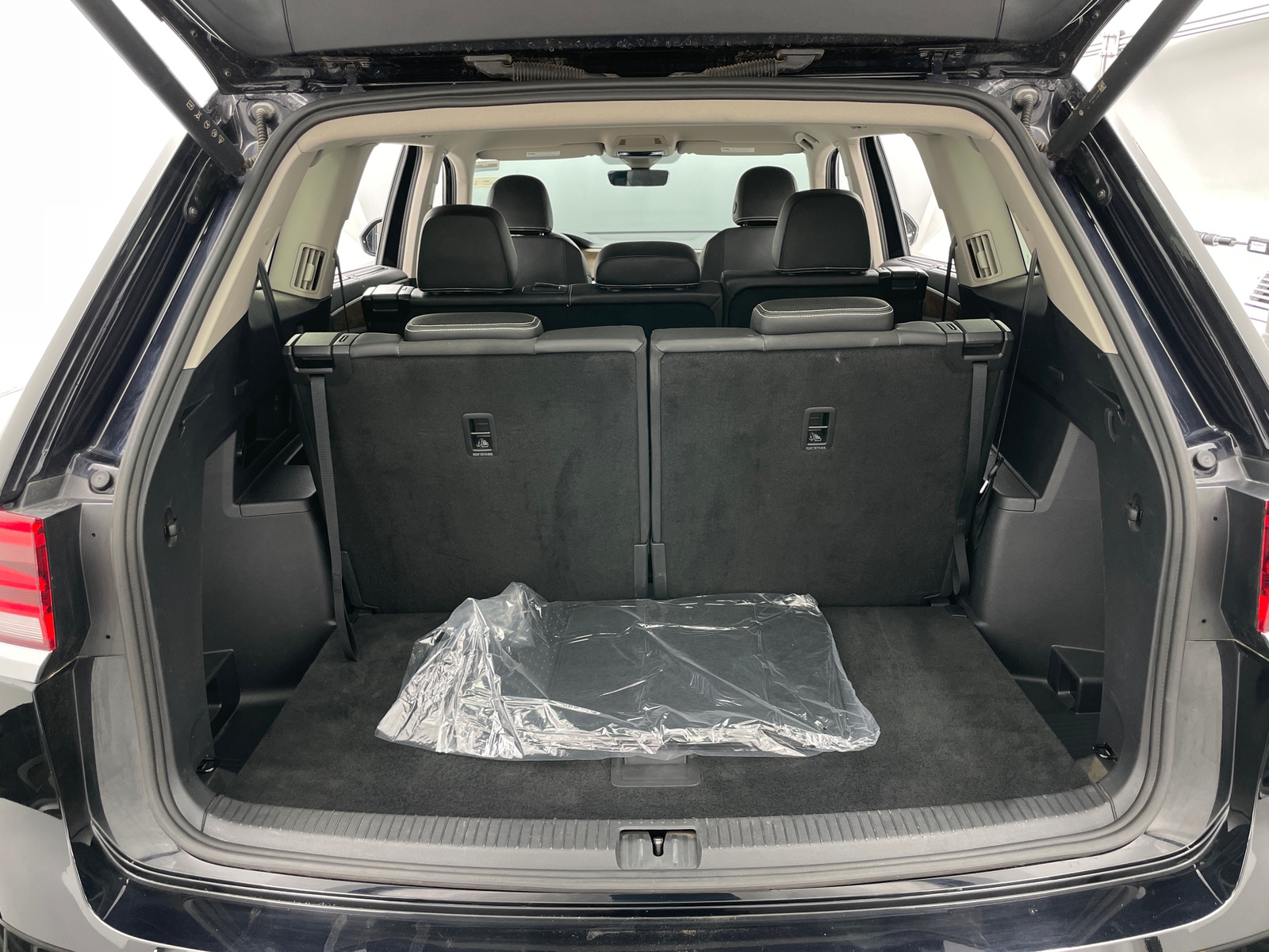 Thumbnail: 2026 Volkswagen Atlas - 6