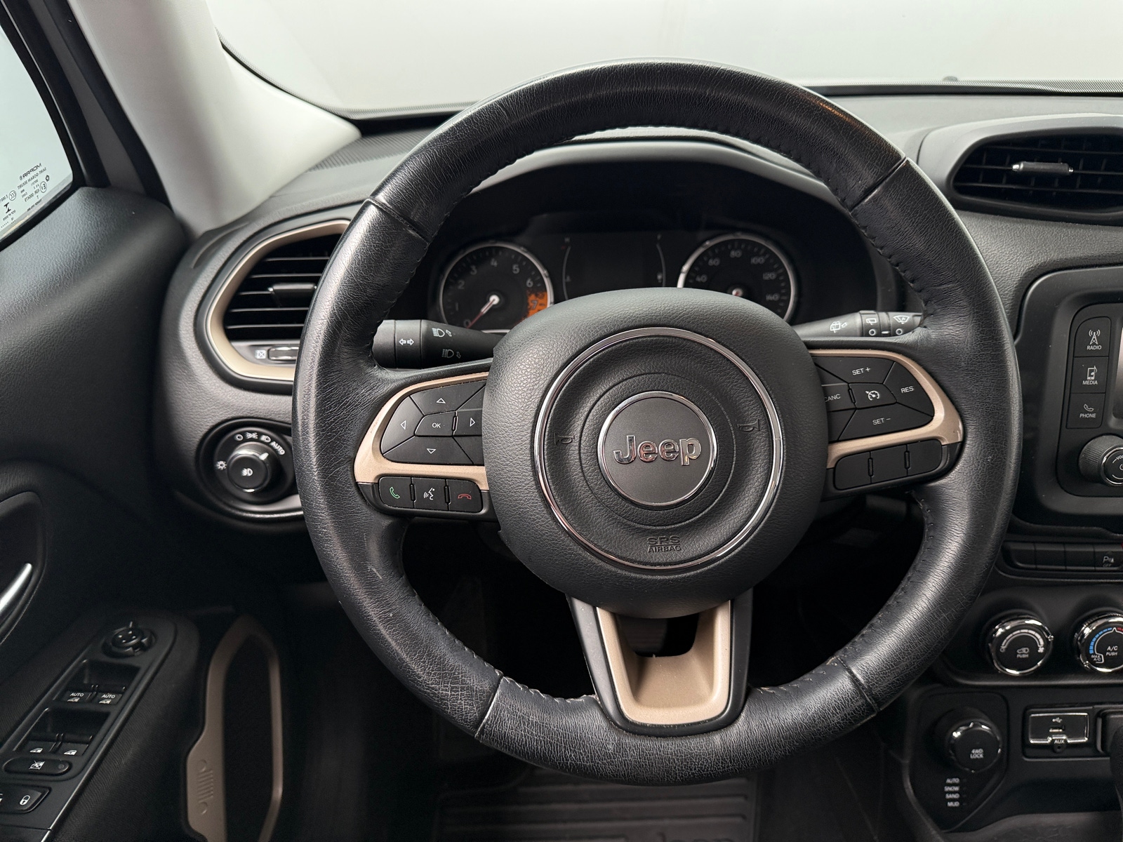 Thumbnail: 2017 Jeep Renegade - 5