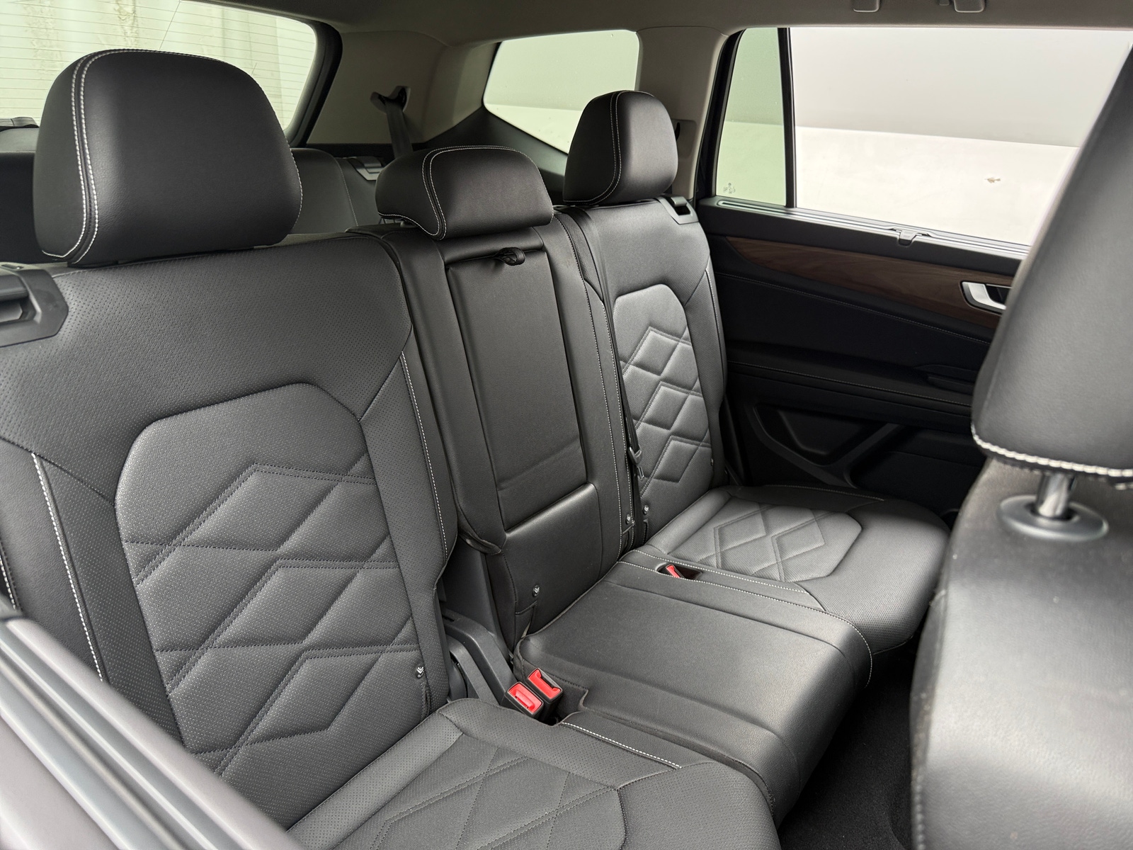 Thumbnail: 2026 Volkswagen Atlas - 5