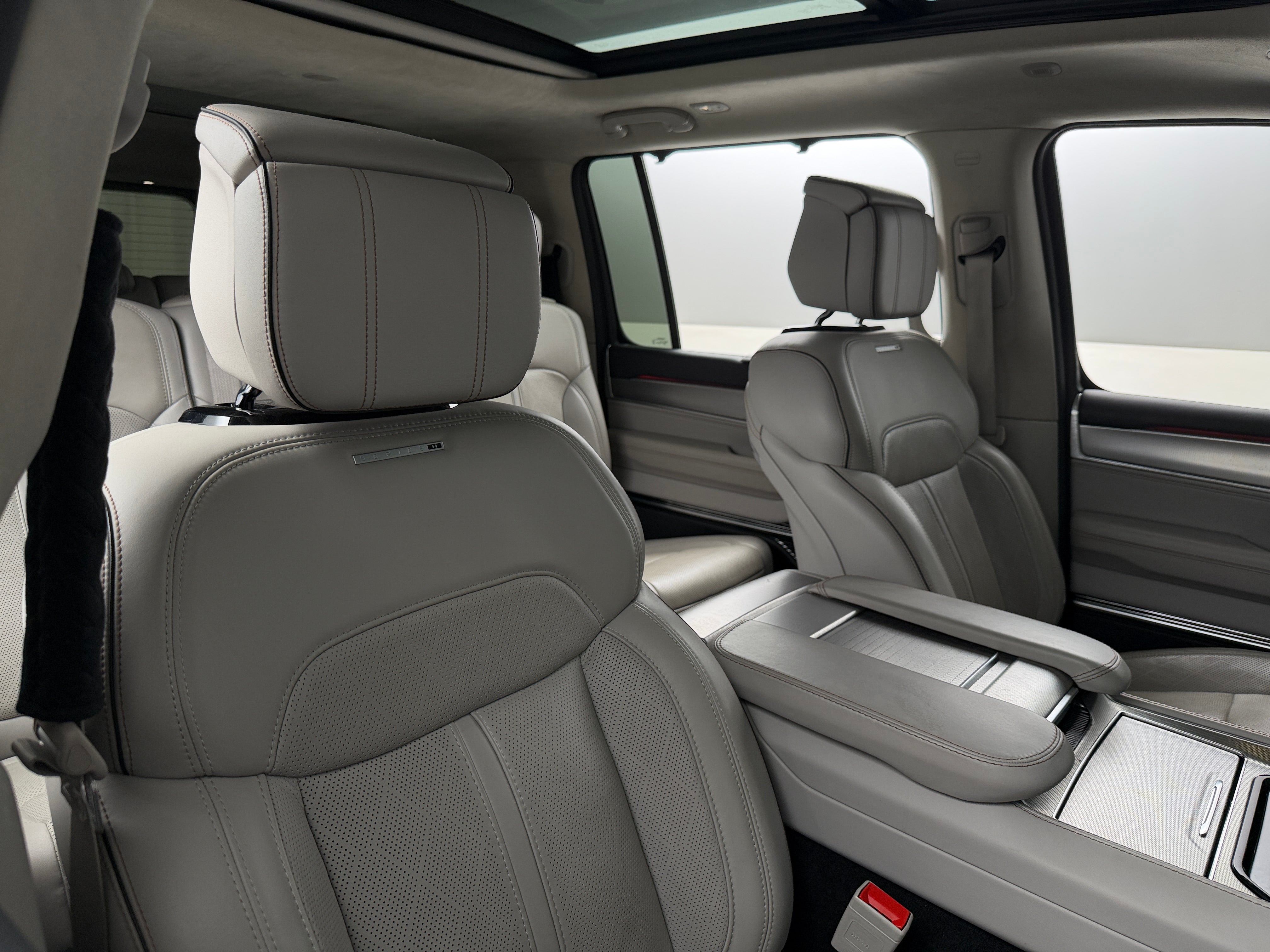 2023 Jeep Grand Wagoneer Series II