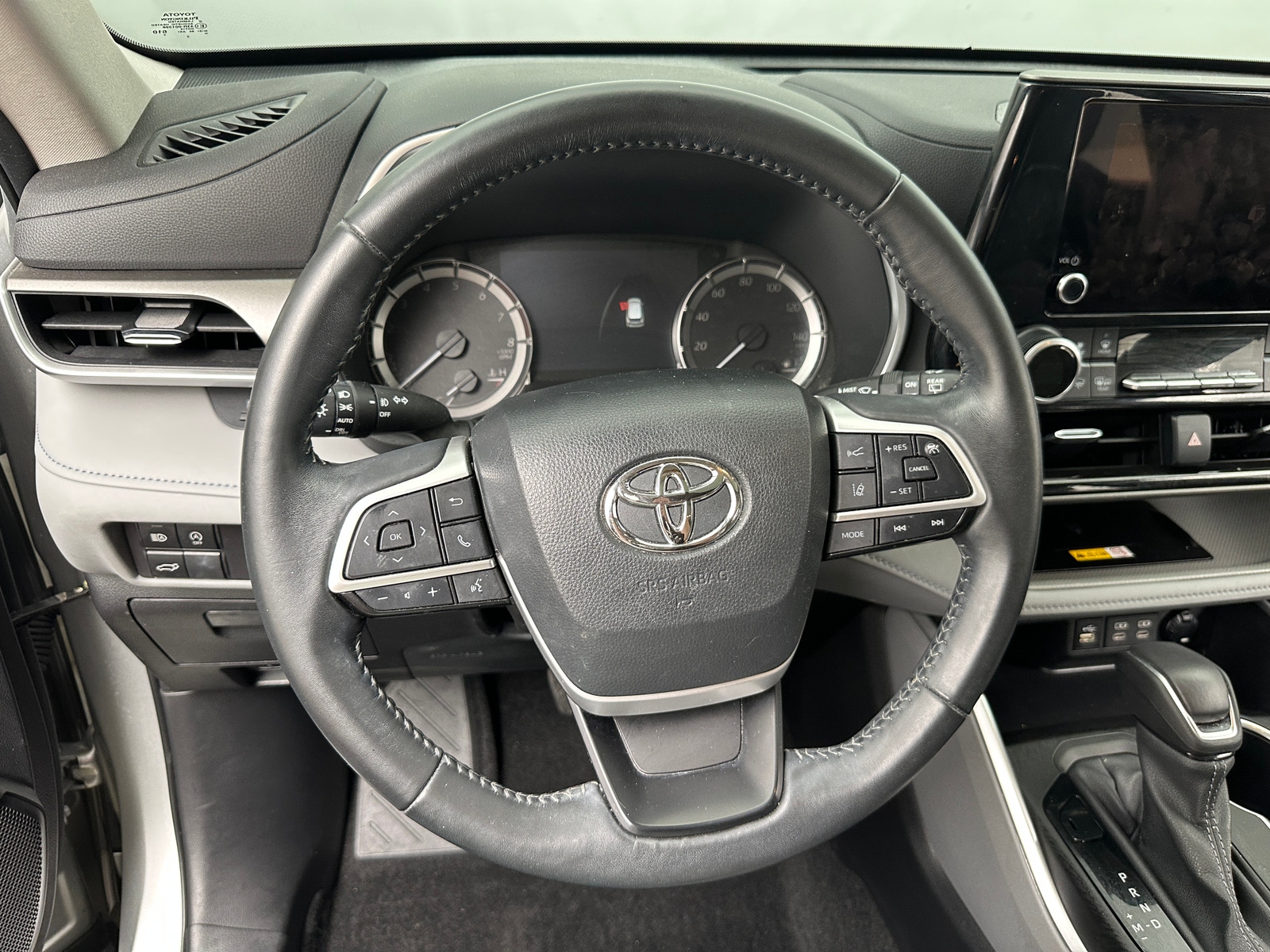 Thumbnail: 2023 Toyota Highlander - 4