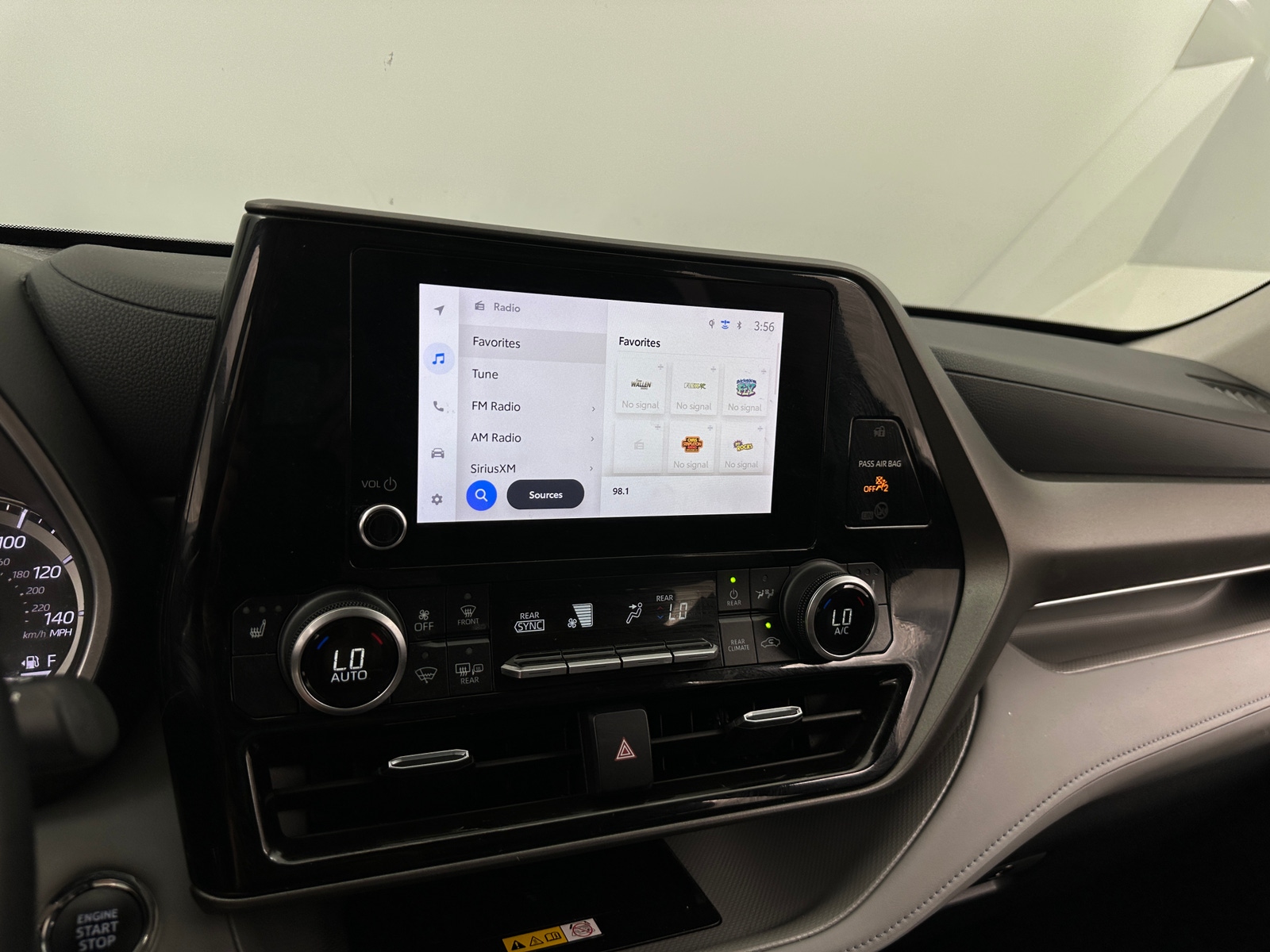 Thumbnail: 2023 Toyota Highlander - 3