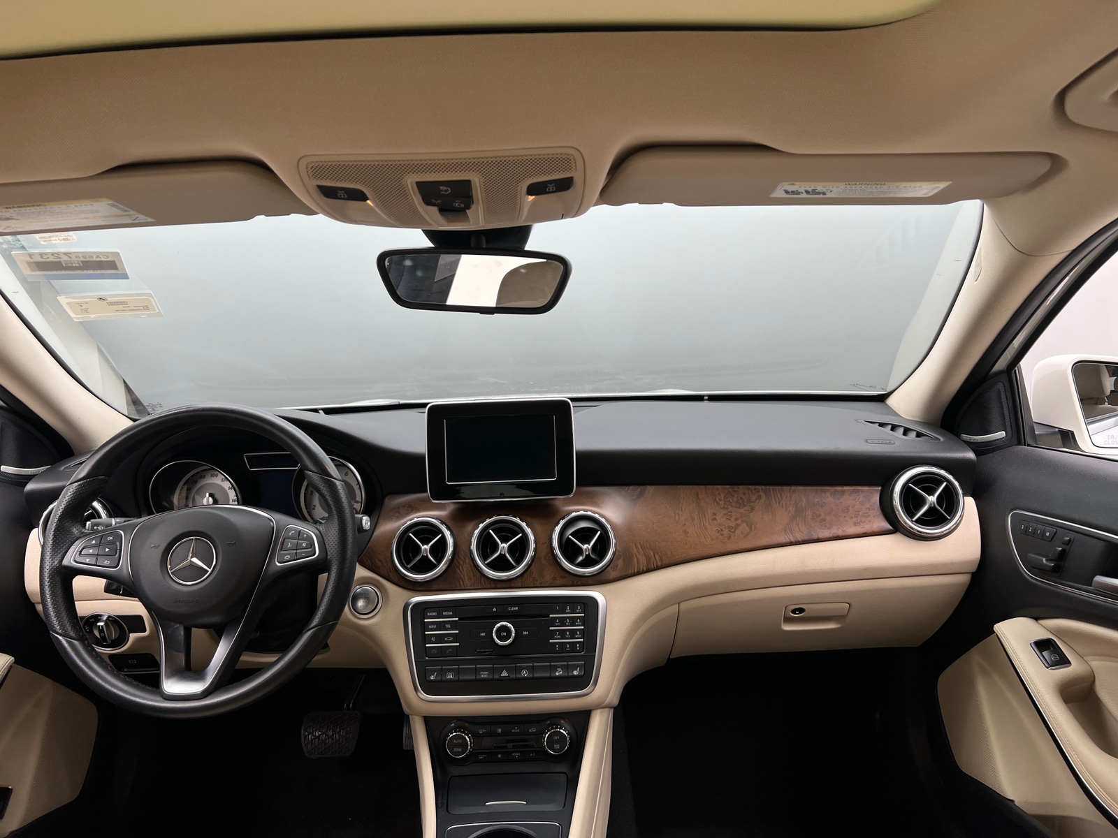 Thumbnail: 2017 Mercedes-Benz GLA - 2