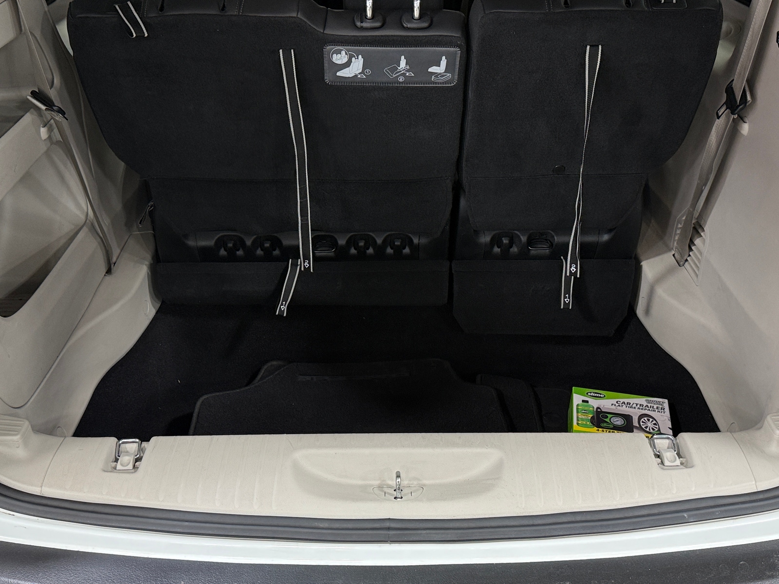Thumbnail: 2018 Chrysler Pacifica - 6