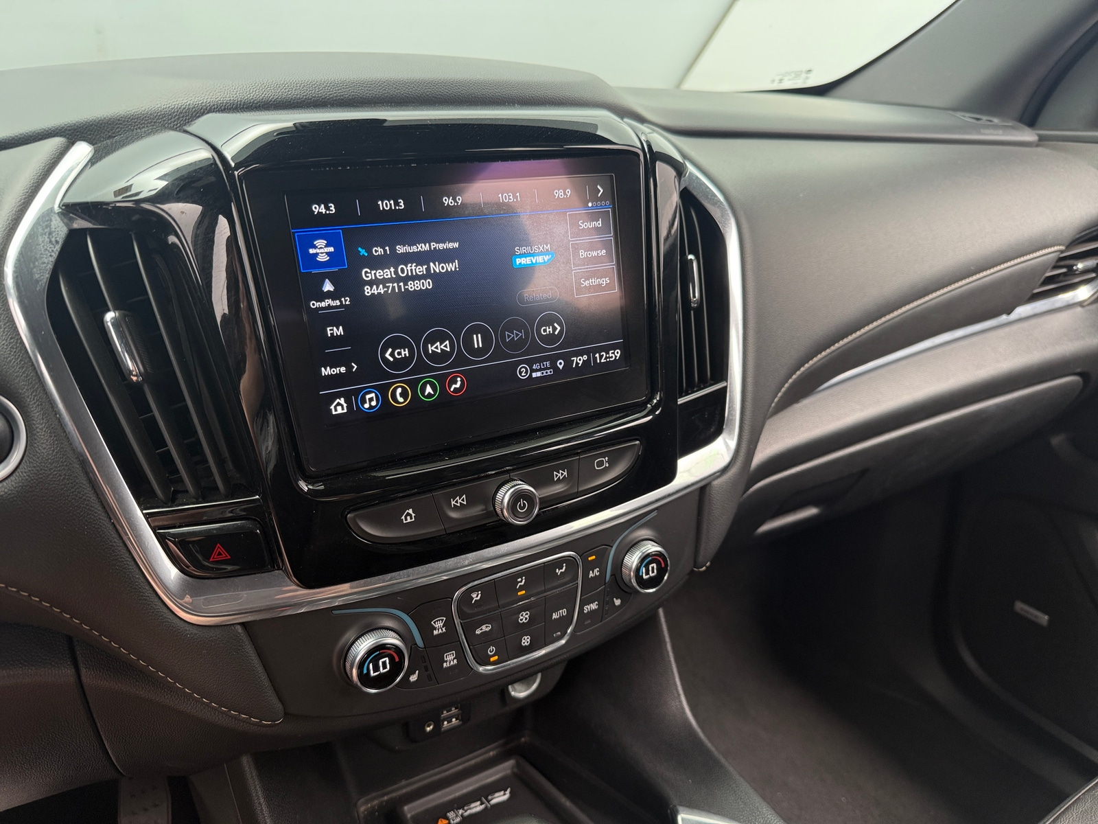 Thumbnail: 2023 Chevrolet Traverse - 3