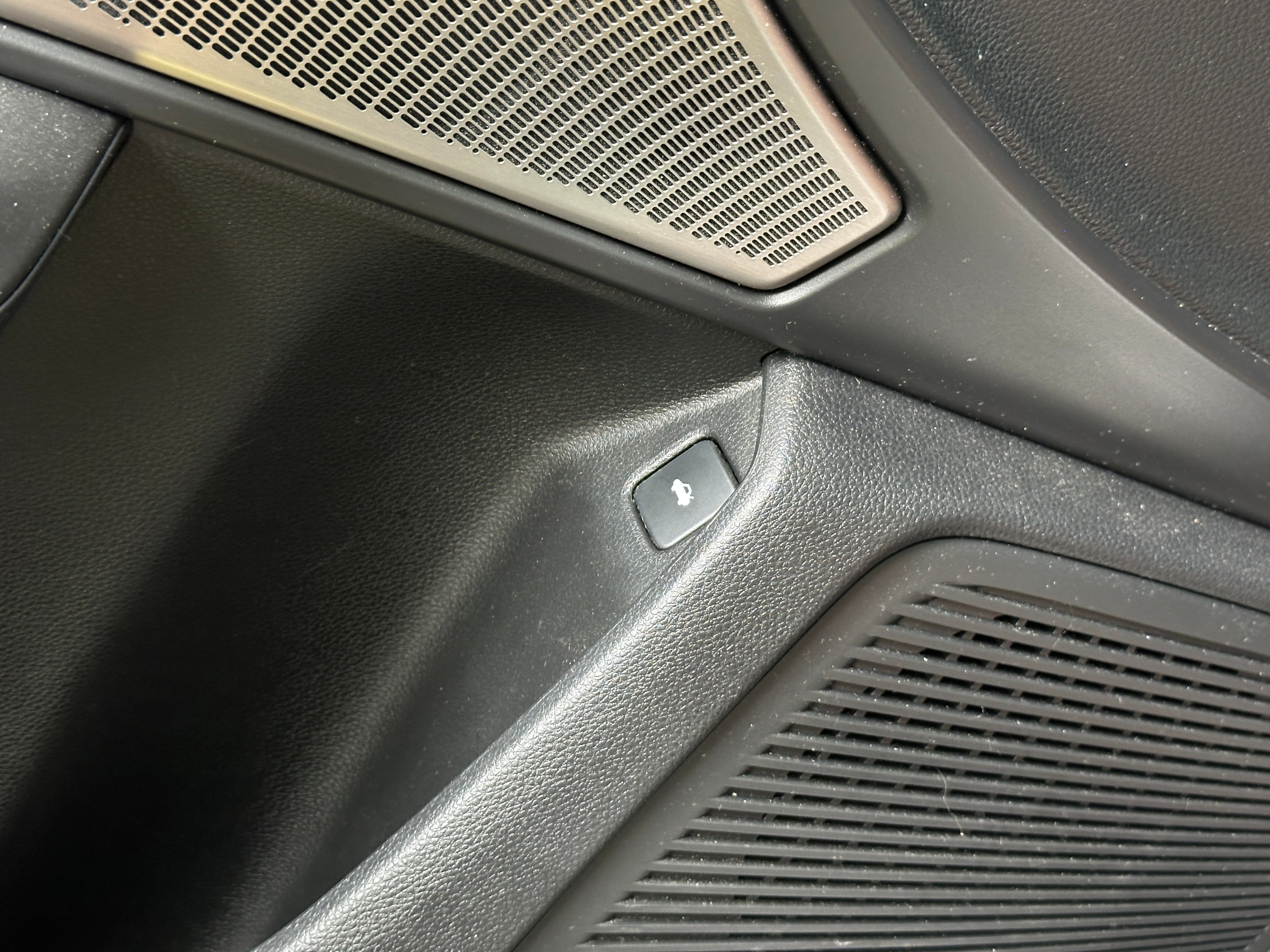 2023 Acura TLX A-SPEC Package - Photo 17