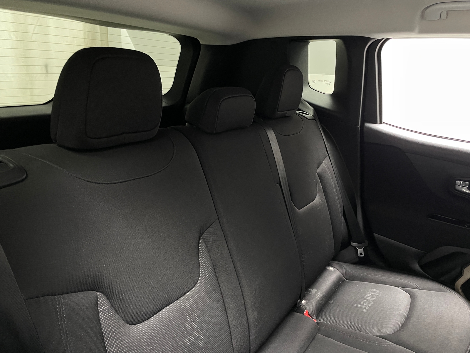 Thumbnail: 2017 Jeep Renegade - 6