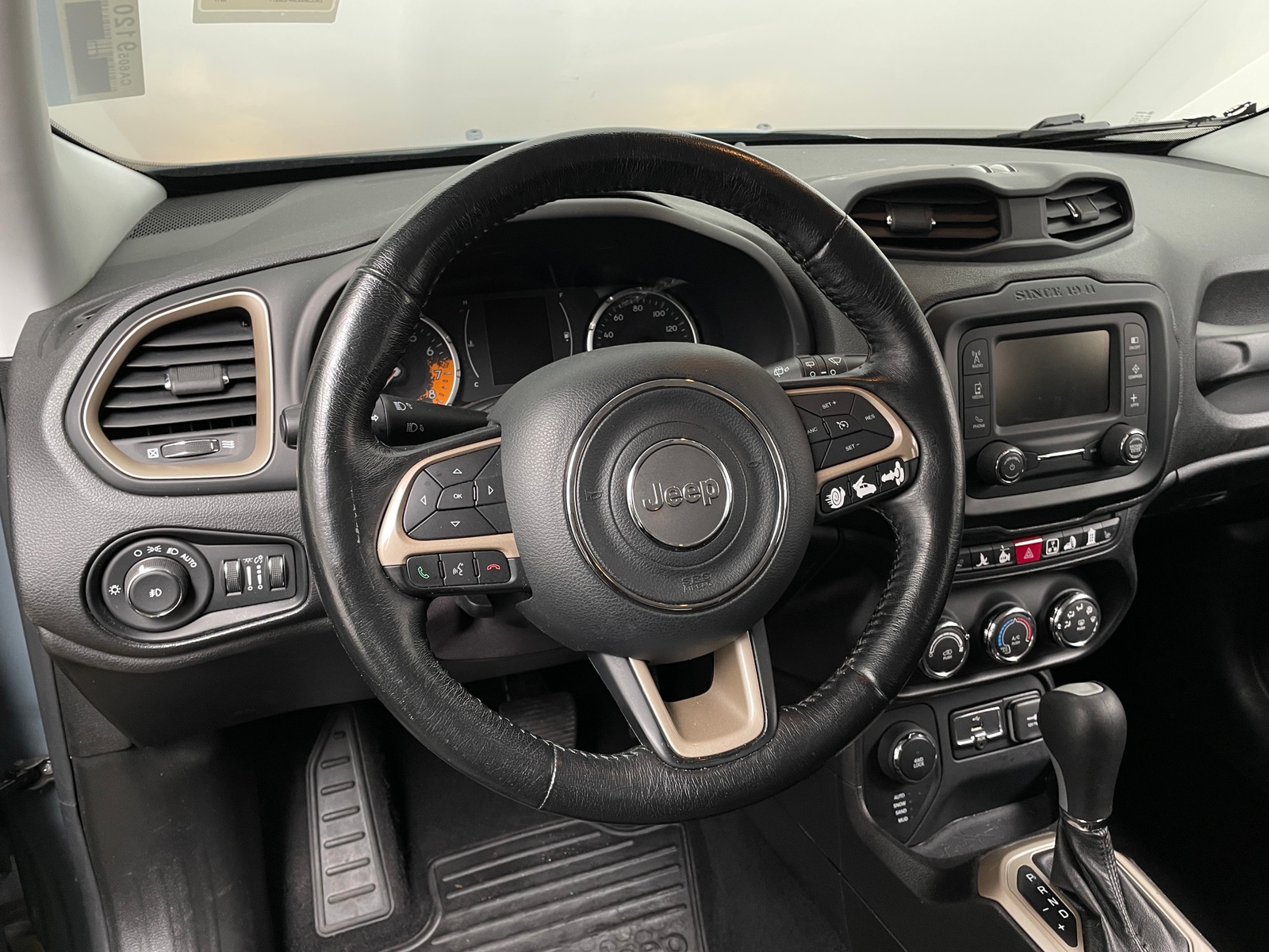 Thumbnail: 2017 Jeep Renegade - 5
