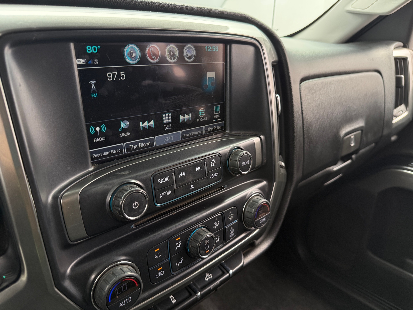 Thumbnail: 2018 Chevrolet Silverado 1500 - 4
