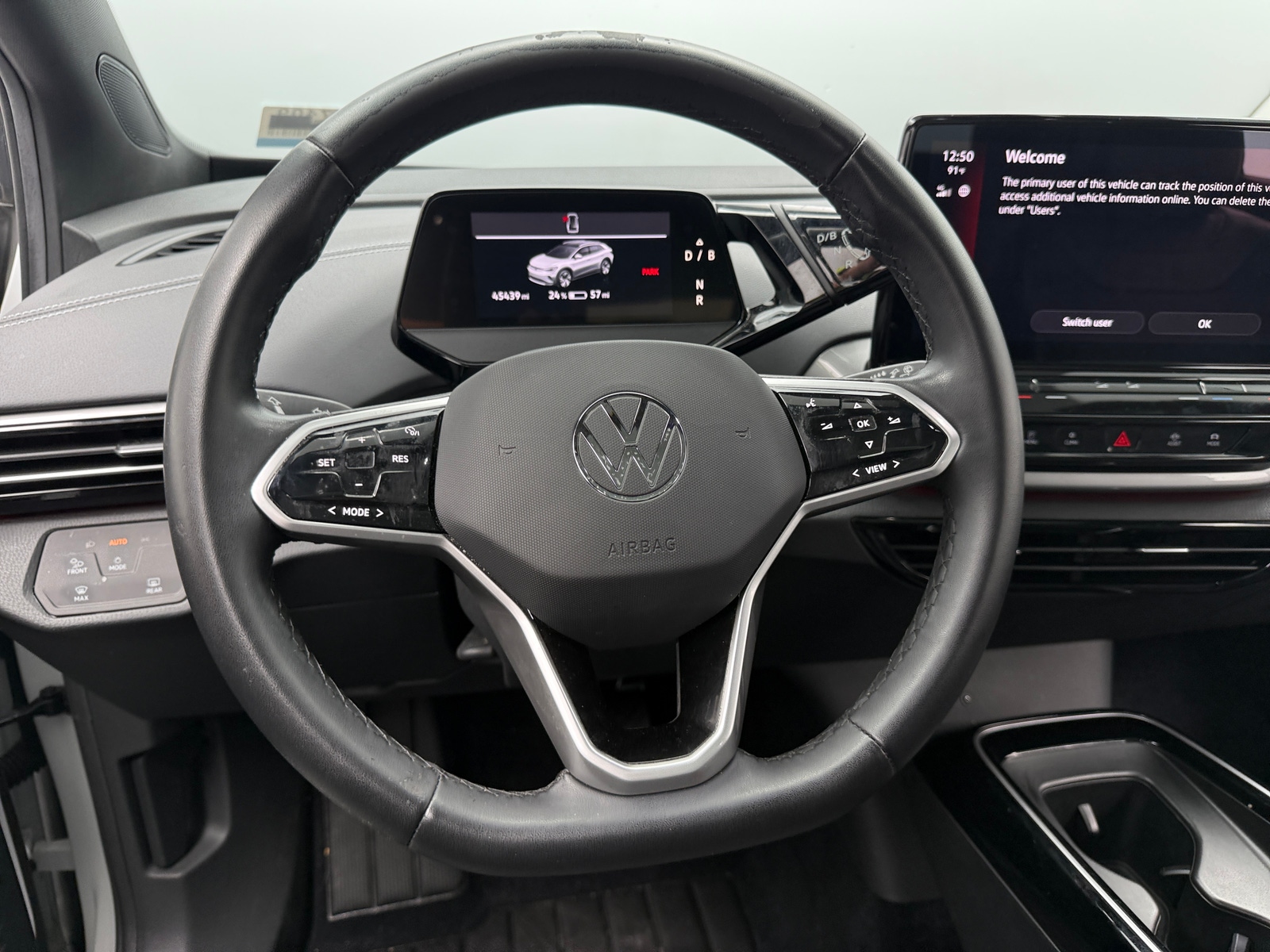 Thumbnail: 2023 Volkswagen ID.4 - 4