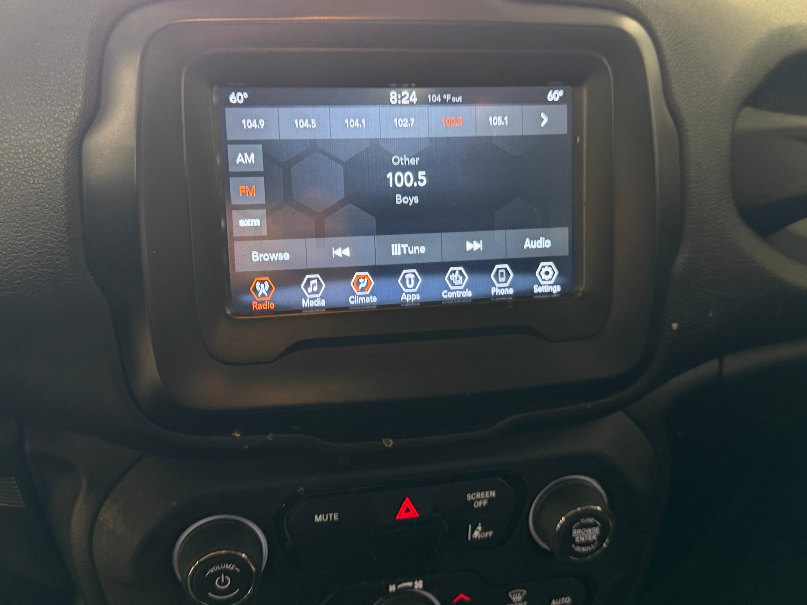 Thumbnail: 2021 Jeep Renegade - 4