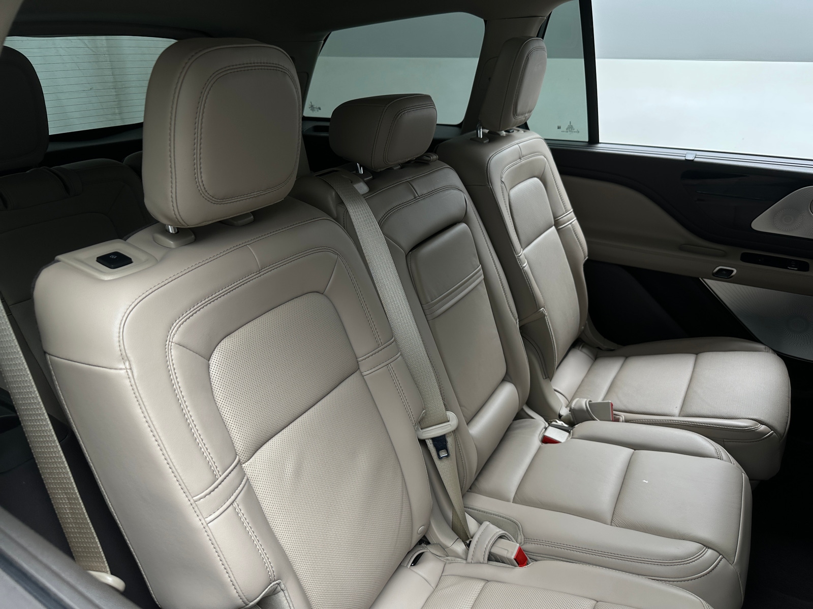 Thumbnail: 2021 Lincoln Aviator - 5
