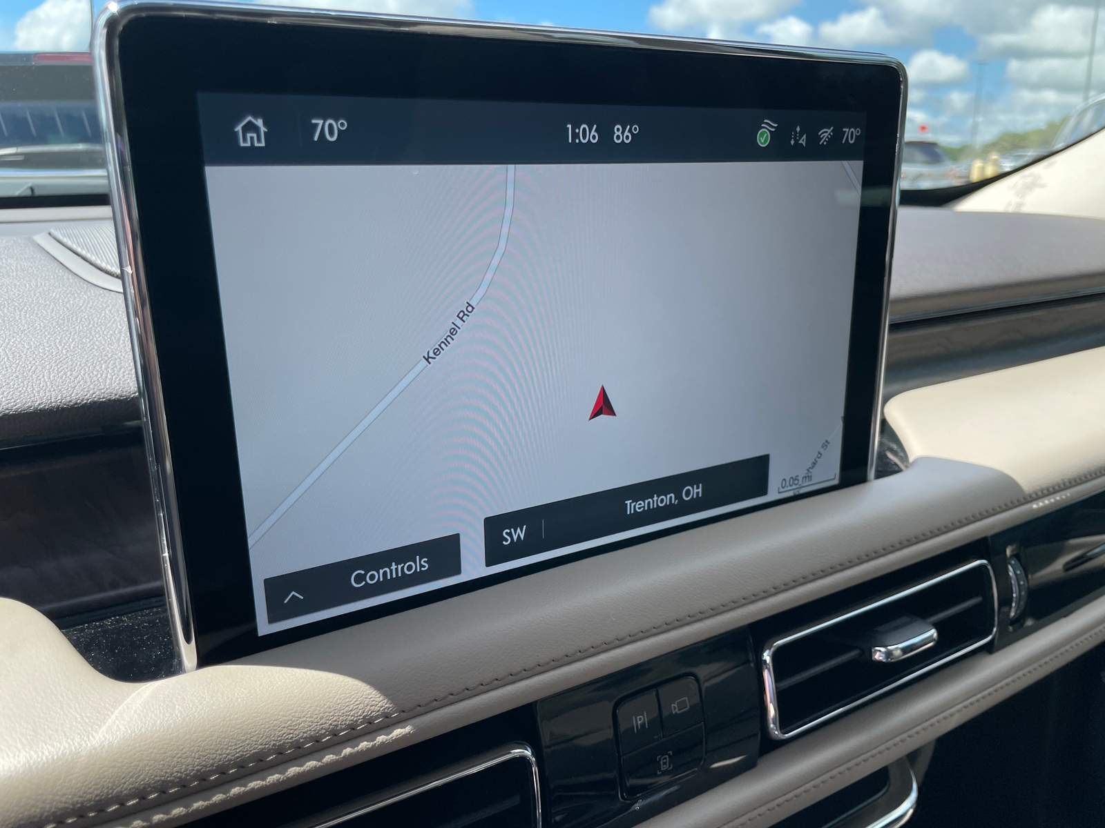 Thumbnail: 2021 Lincoln Aviator - 3