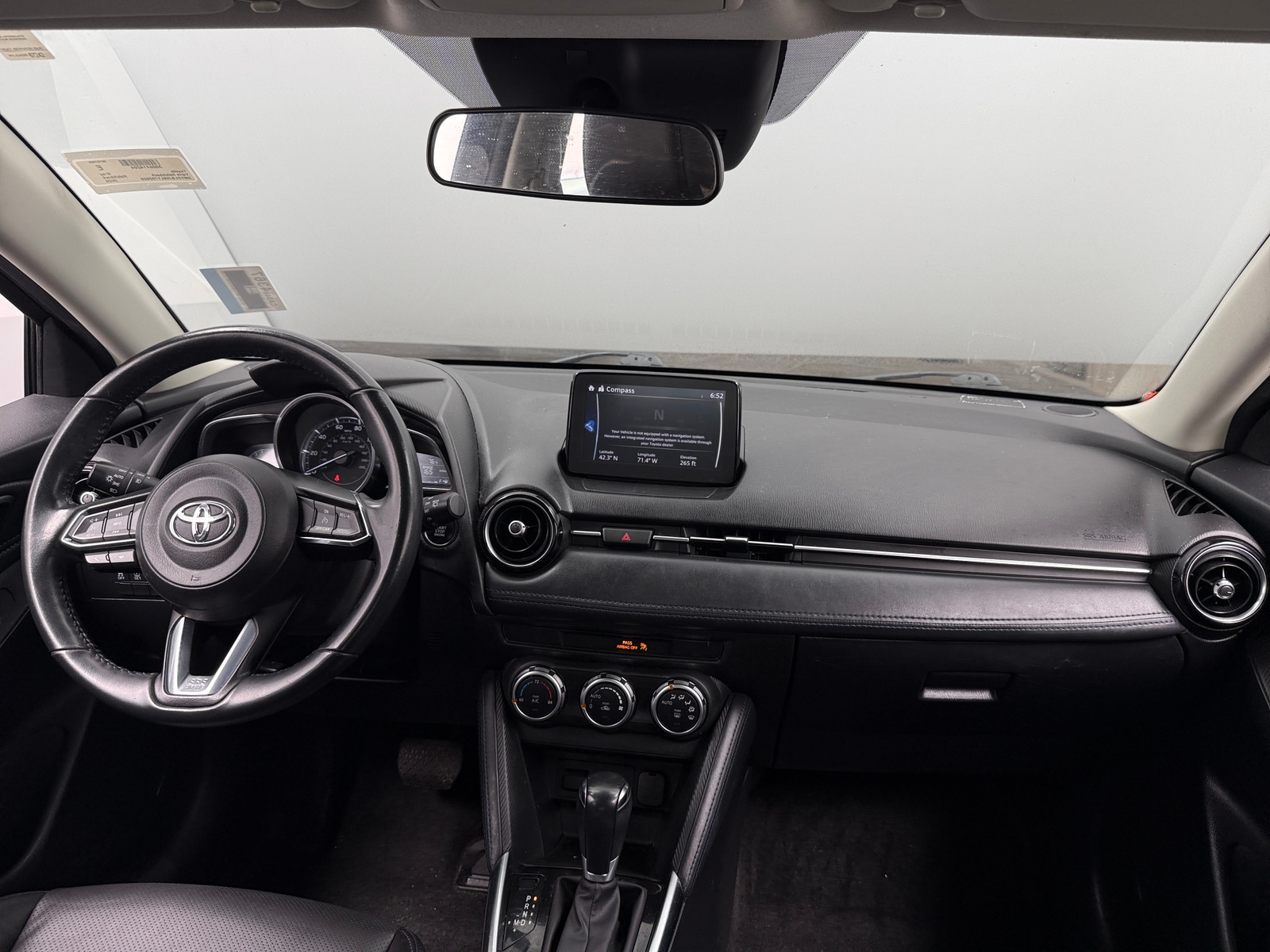 Thumbnail: 2020 Toyota Yaris - 2