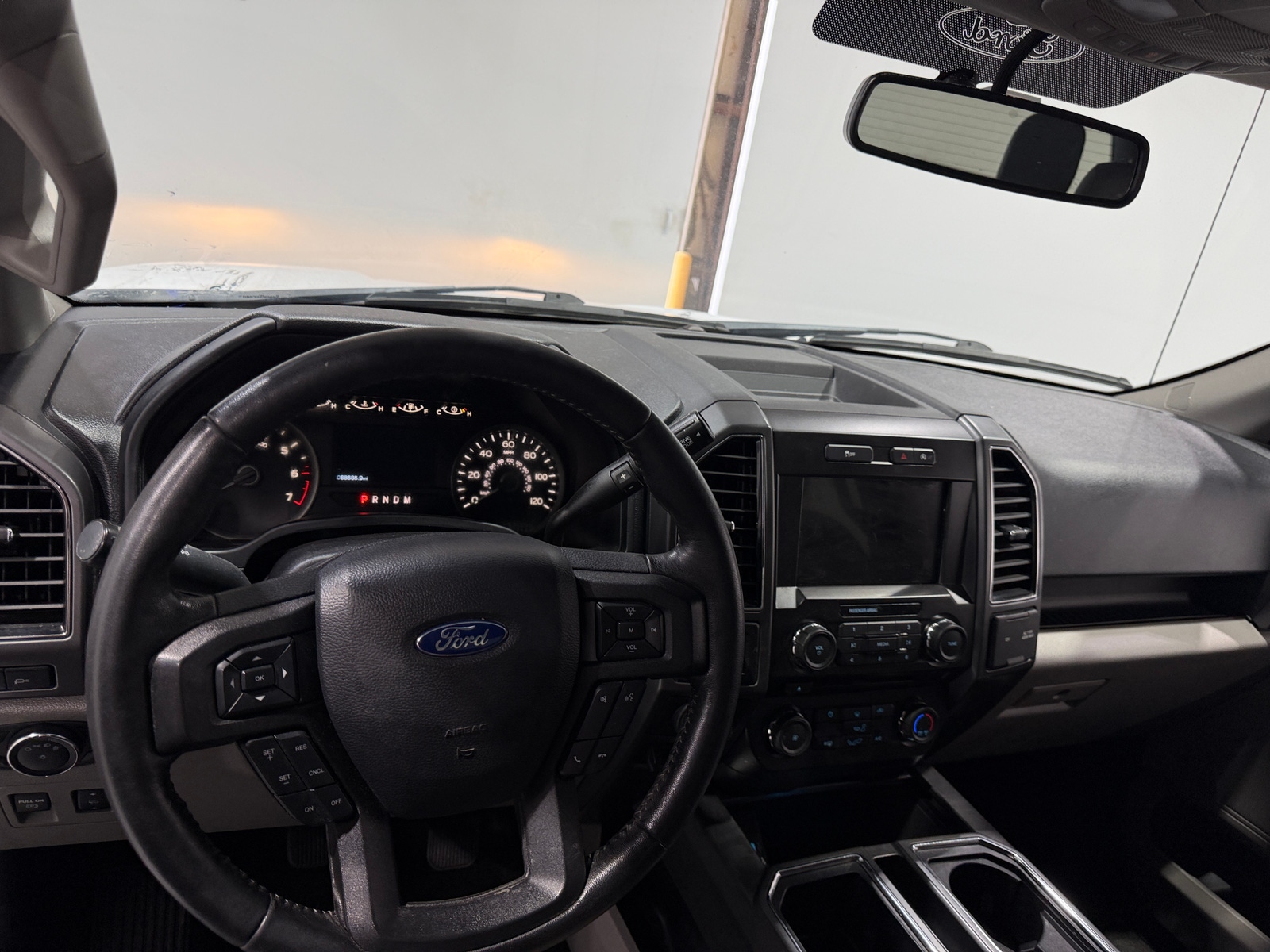 Thumbnail: 2018 Ford Econoline - 3