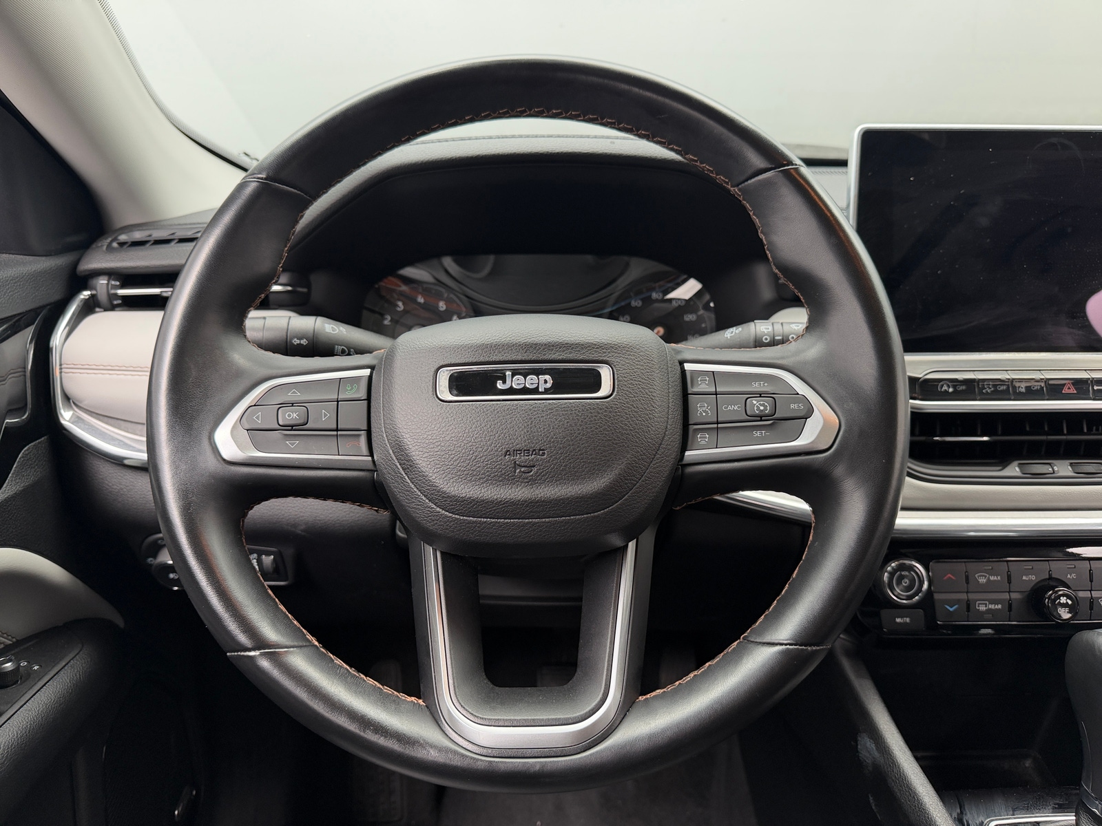 Thumbnail: 2022 Jeep Compass - 4