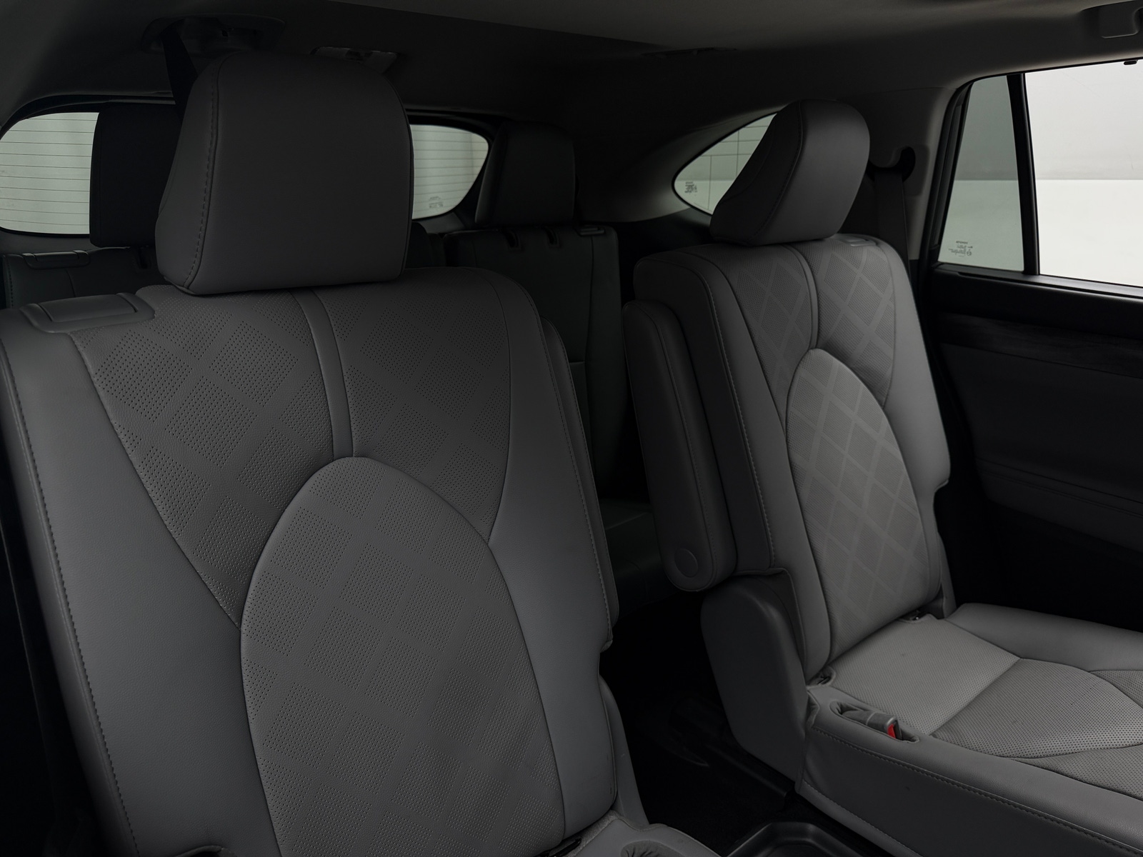Thumbnail: 2021 Toyota Highlander - 5