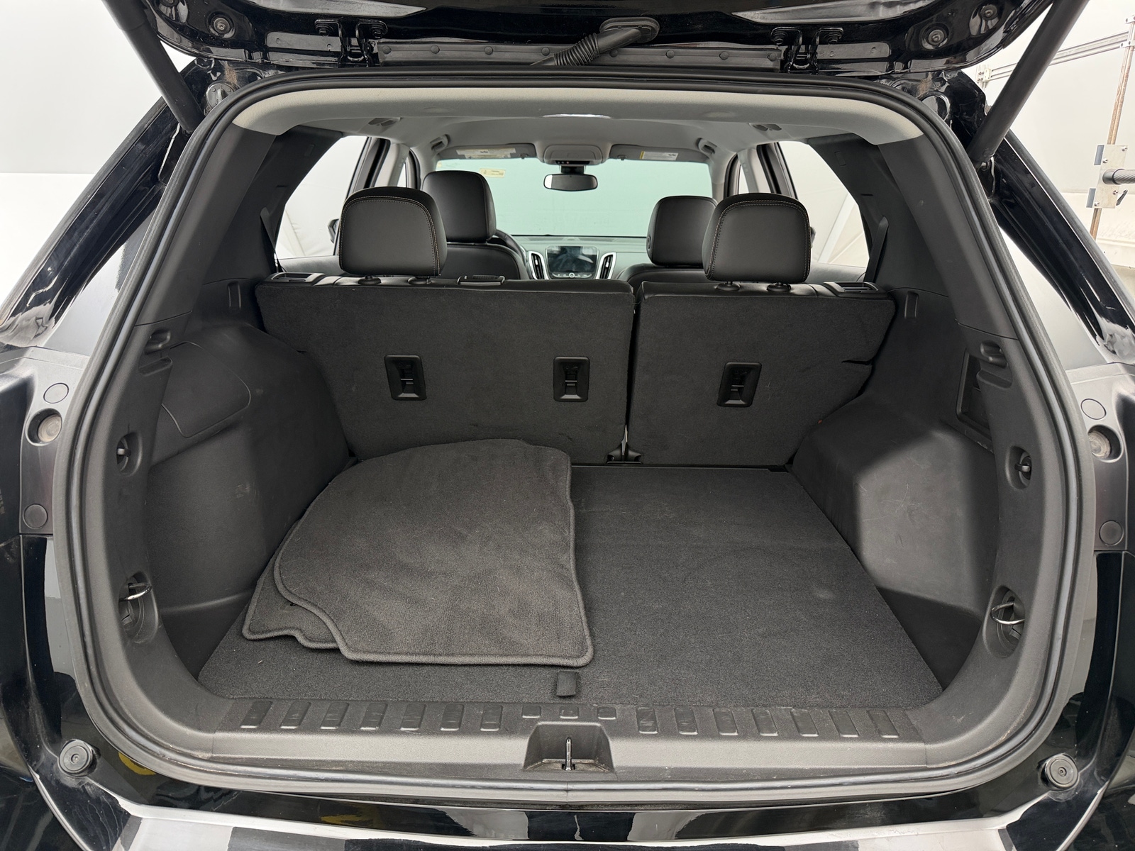 Thumbnail: 2023 Chevrolet Equinox - 6