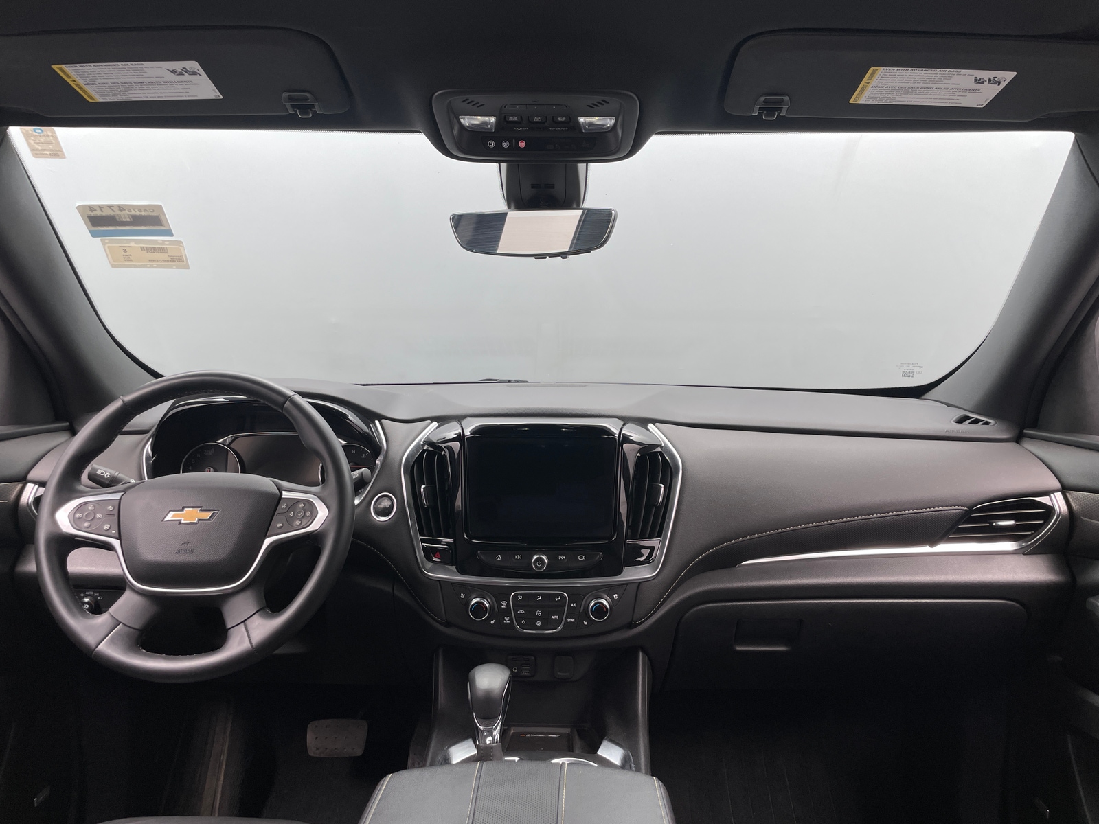 Thumbnail: 2023 Chevrolet Traverse - 2